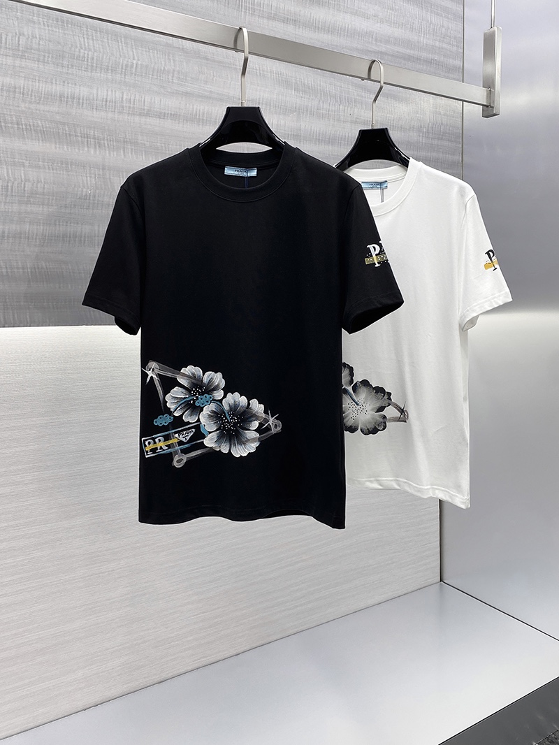 Prada Clothing T-Shirt Black White Spring/Summer Collection Fashion Short Sleeve