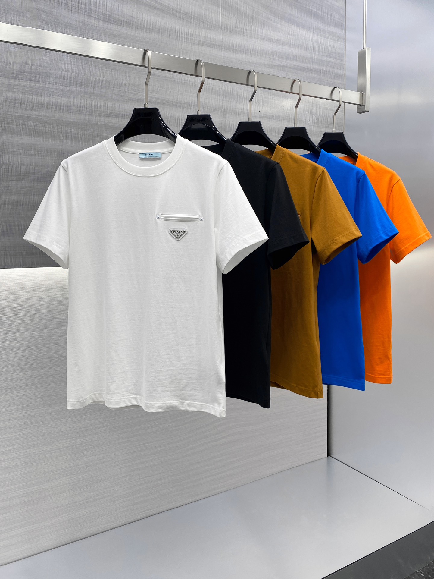 AAAA Customize
 Prada Clothing T-Shirt Spring/Summer Collection Fashion Short Sleeve