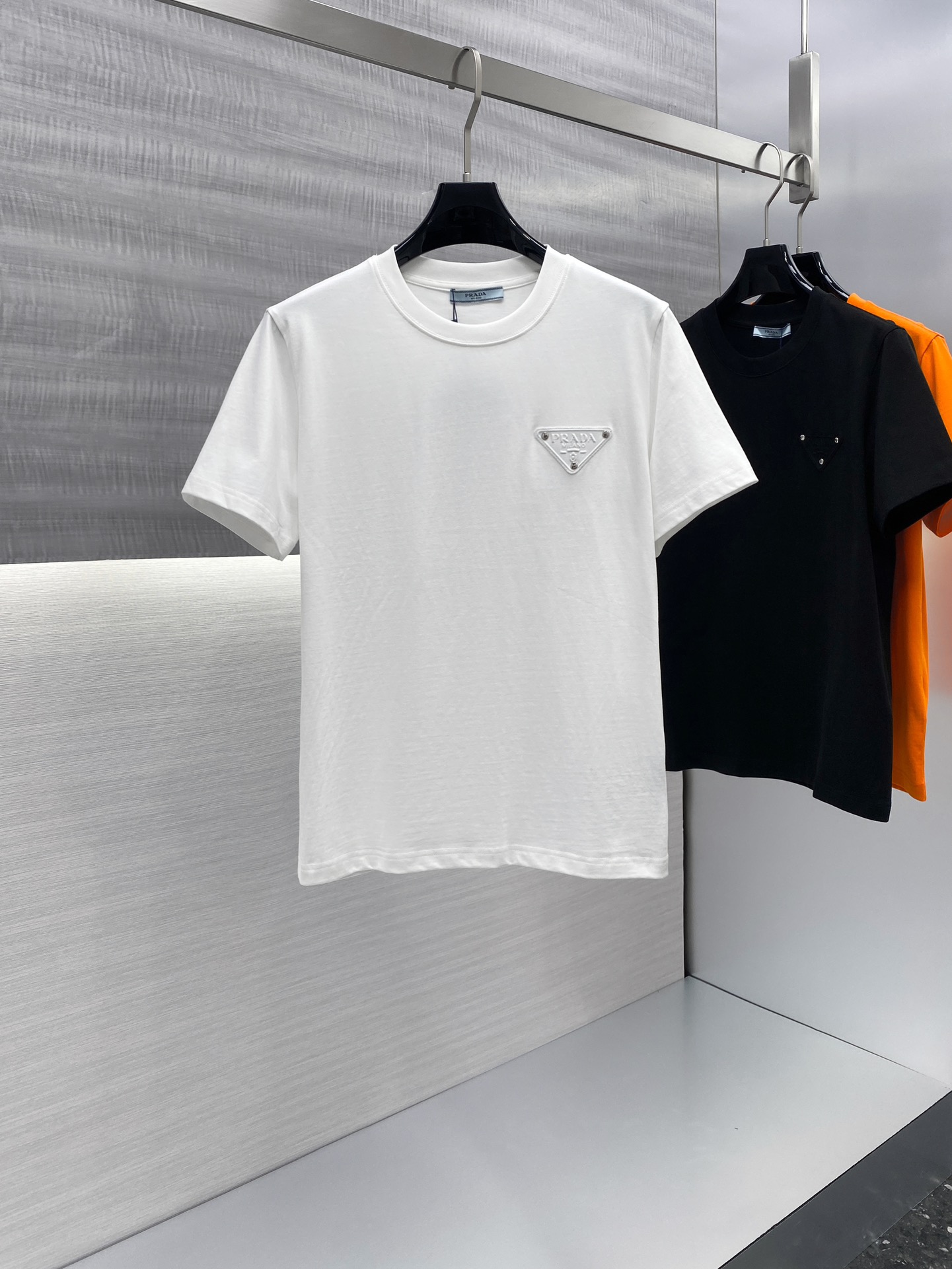 Prada Clothing T-Shirt Spring/Summer Collection Fashion Short Sleeve