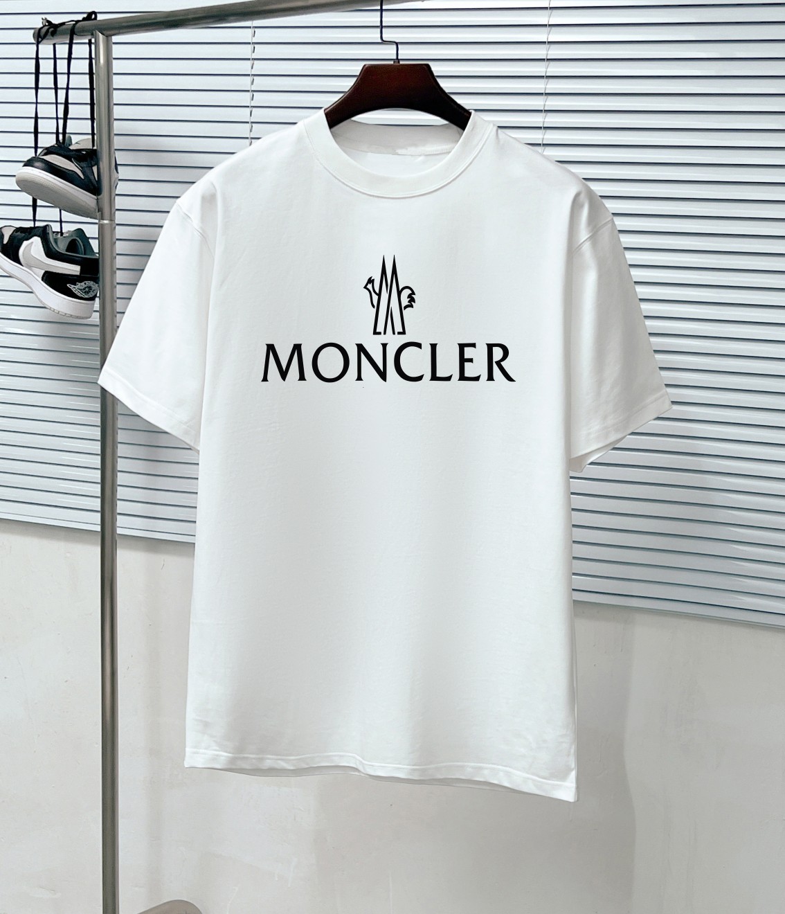 MON Moncler 24ss Maestro diseñado por el maestro, nueva camiseta de cuello redondo con estampado de moda, última colecc…