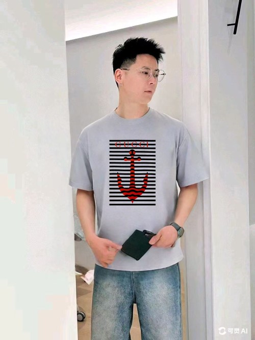 Gucci 25ss تي شيرت رجالي مطبوع عليه علامة تجارية بأكمام قصيرة ورقبة دائرية 1 Gucci 25ss تي شيرت رجالي مطبوع عليه علامة تجارية بأكمام قصيرة ورقبة دائرية