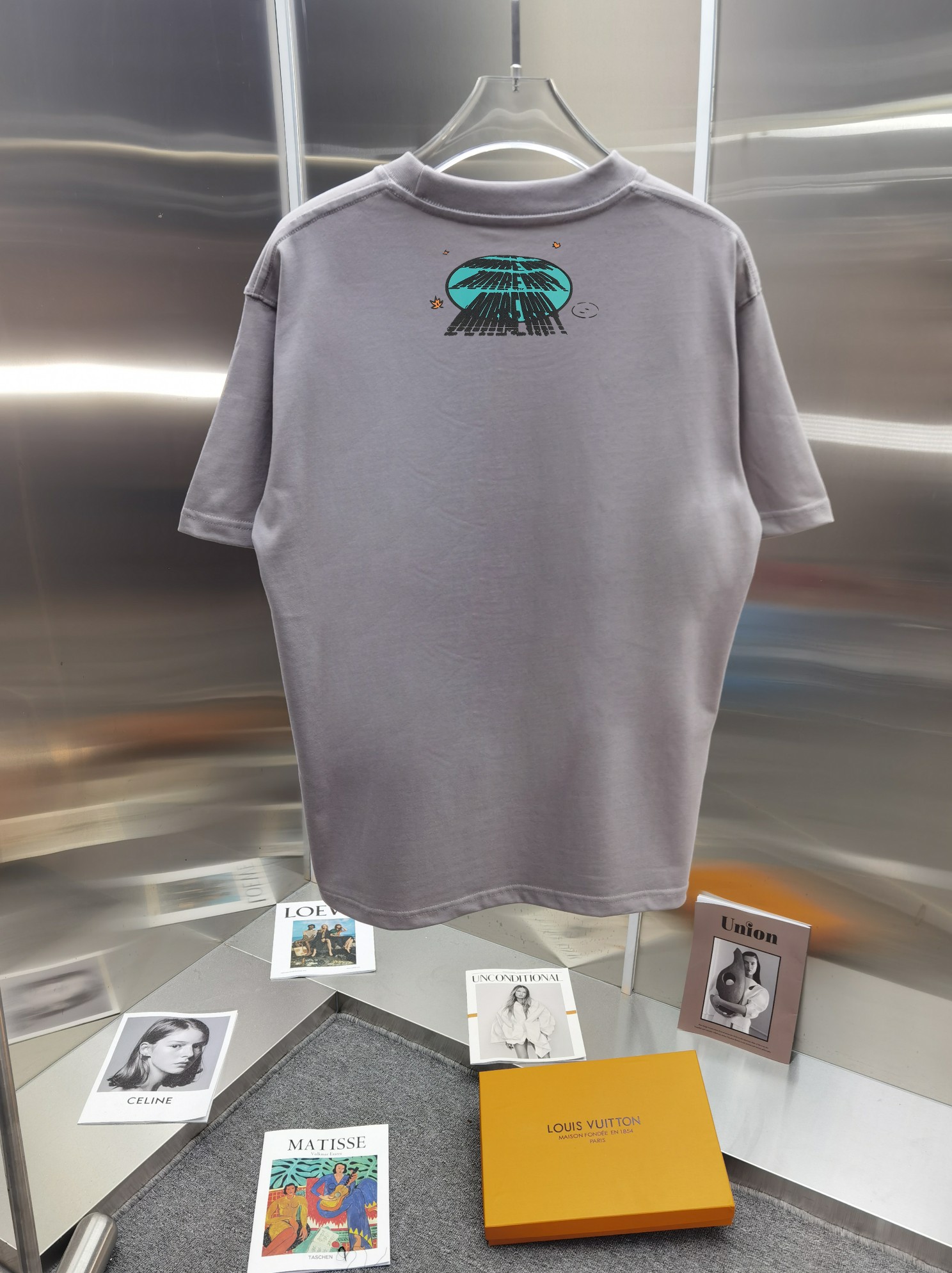 Burberry 25SS Designer Tee - Stylish Cotton Crewneck with Car Print 6 a1747234723018 2540