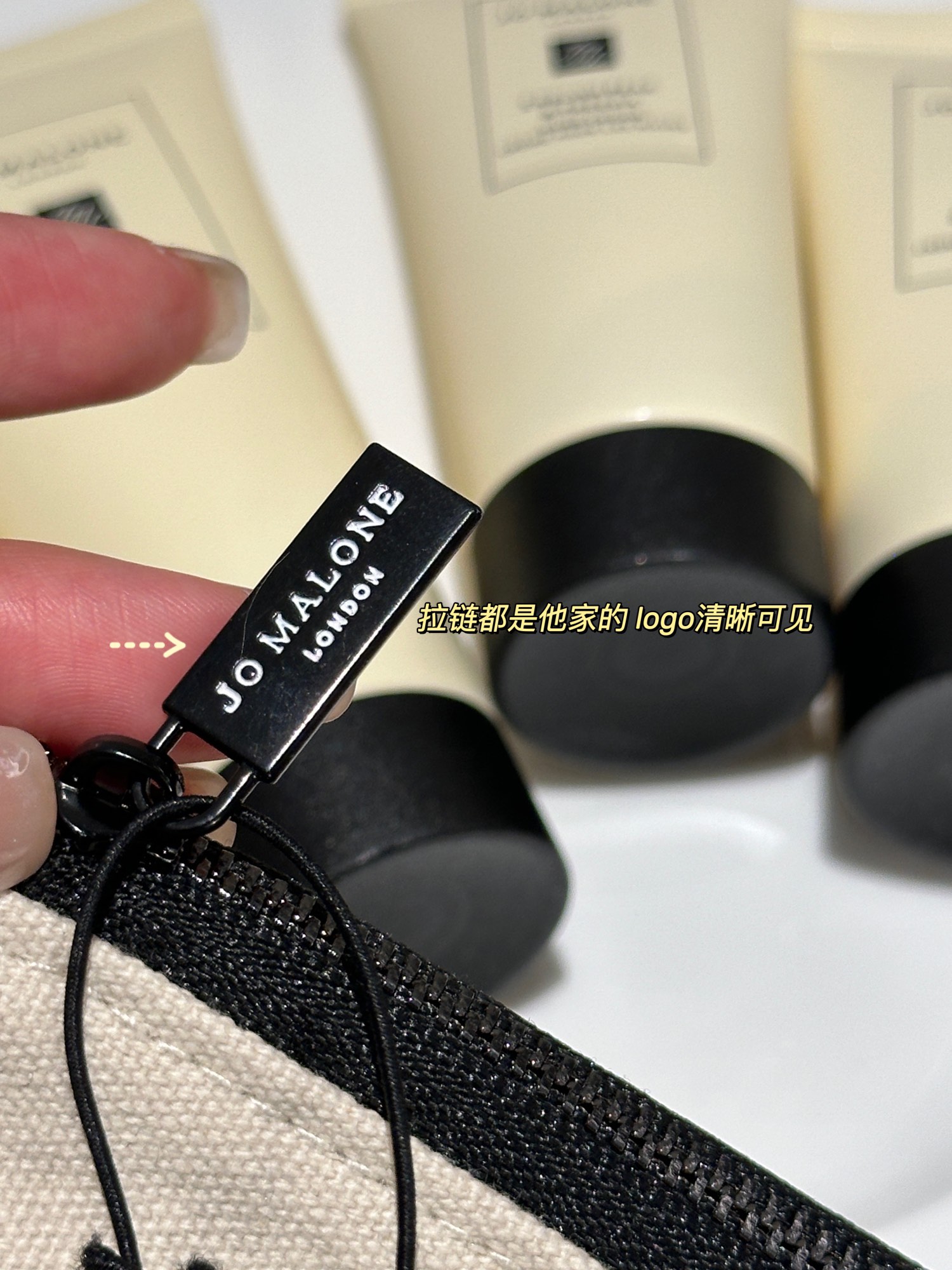 Formulated with imported fragrance essences for optimal hydration and - Perfume 9