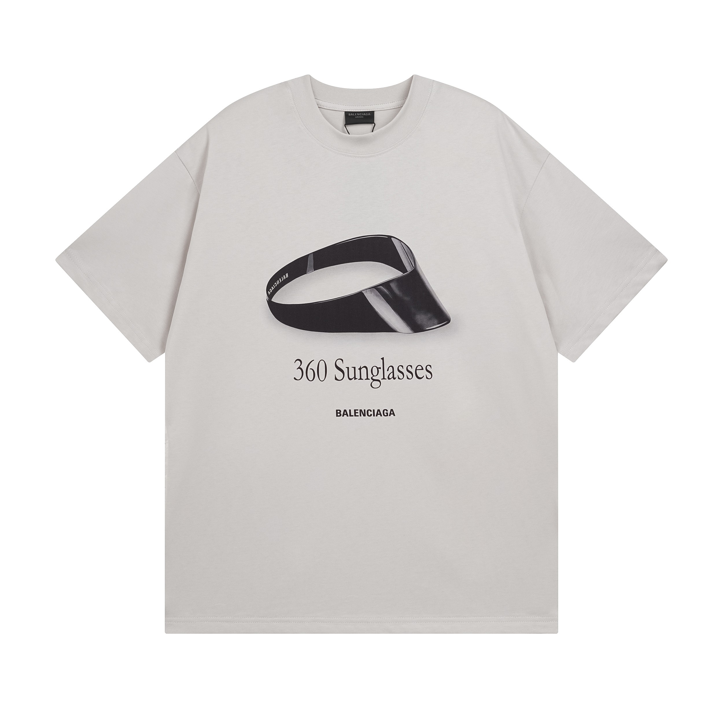 P85 细节图 【顶级版本.官网品质】 #BALENCIGA巴黎##巴黎25SS墨镜直喷印花短袖#官方原版一比一完美复刻 面料采用260g巴黎专用双纱高克重1比1双纱罗纹 舒适透气不变形 前后幅采用进口康丽直喷机直喷白癦工艺 辅料全部原版…