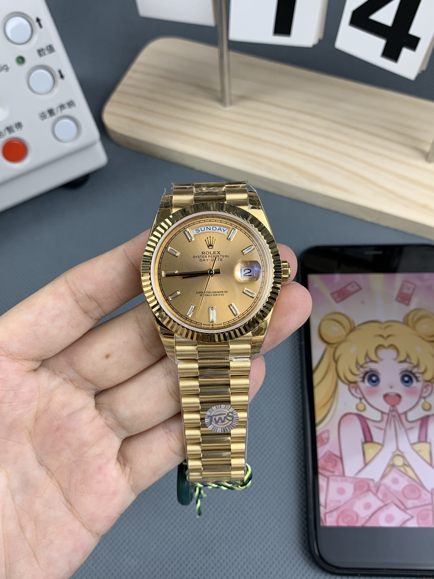 NO:553320,tws golden diamond surface gold dd,19860909tws 金色钻面 金 dd,,Watch