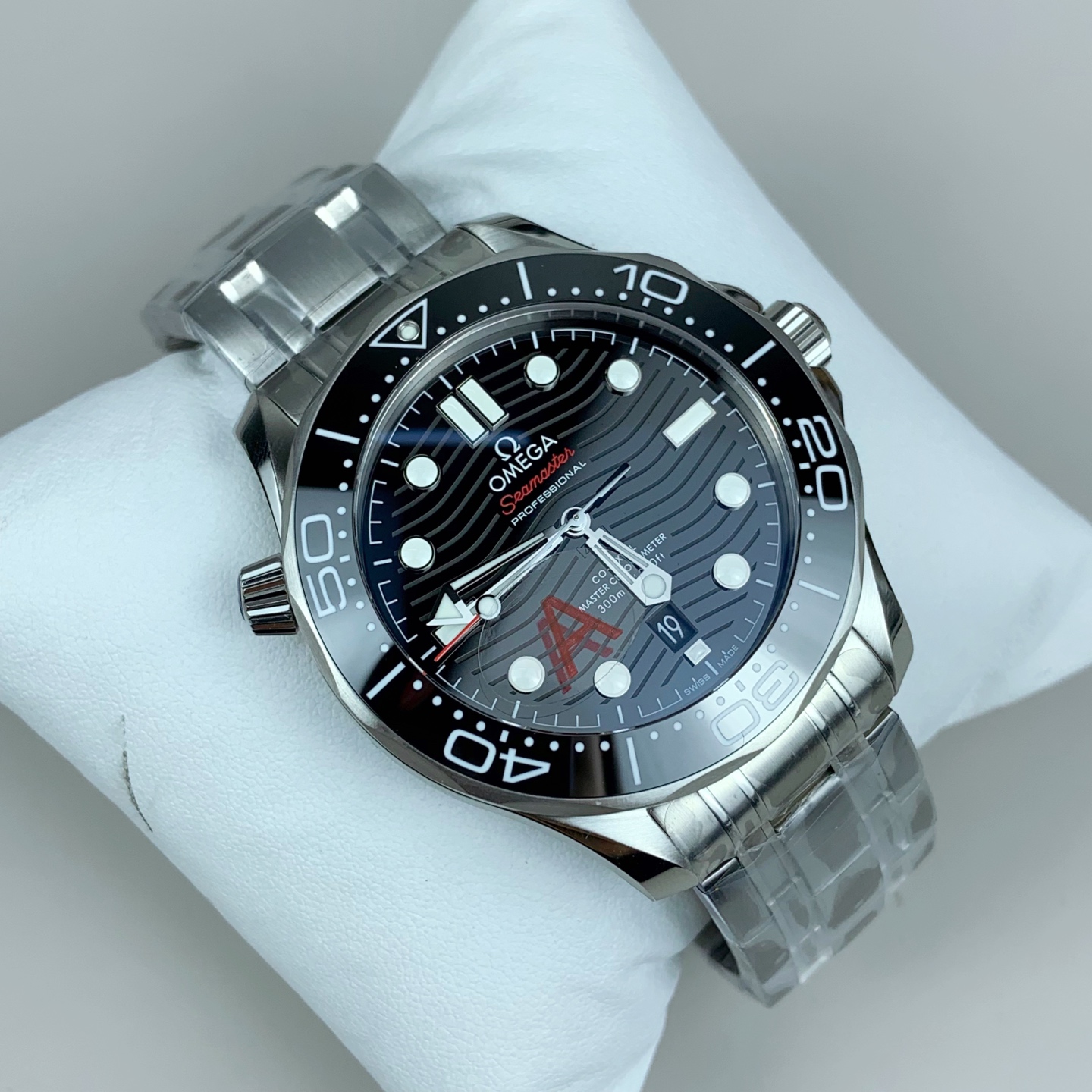 NO:670367,VS Haima/Black disk/V4 version/Dandong all-in-one computer,19860909VS 海马/黑盘/V4版/丹东一体机,,Watch