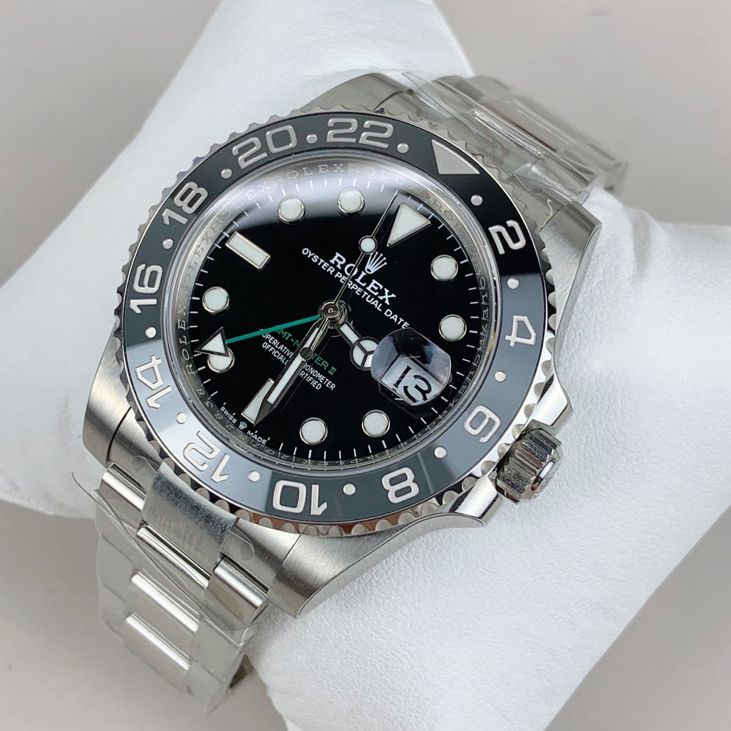 NO:821688,RICH launches a new full 1:1 replica version of Rolex GMT-Master lI. It is developed according to the latest version of Rolex at 1:1, with all-round 3D mold opening and full CNC processing. The size, thickness and weight are consistent with the original. 1 The 904L steel case and strap of the entire watch are interchangeable with the original. 2 Equipped with the latest development of 2026 JH card-free integrated movement, the JH movement factory presses the original The core is developed and all parts are reproduced according to the original 1:1. It is the strongest version of the movement on the market. There is no one. 3. For the first time, the bowl-type dial surface plate developed in 1:1 using original Rolex technology. The surface color and the appearance of the bottom of the surface are consistent with the original. The details down to the nail luminous are the same as the original. It is a Chromalight long-lasting blue luminous display. The ceramic ring part uses the same original Cerachrom two-color ceramic word ring, original copy molded numbers and scales. RICH develops its own ceramics and will never share manufacturers with the market. The back of each ceramic ring is stamped with Cerachrom's exclusive 'C' mark.,, rolex19860909RICH全新推出劳力士GMT-Master lI全1:1复刻版本,按劳力士原装最新版本1:1开发,全方位3D抄数开模, 全CNC加工,尺寸,厚度,重量,与原装一致. 1 全錶904L钢壳与表带均可与原装互换 2 搭载2026最新开发JH无卡度一体机芯,JH机芯厂按原装机 芯开发,所有零件按原装1:1复刻,为市场最强版本机芯,没有之一 3 首次使用原装劳力士技术1:1开发的碗盖型錶面盘,錶面色,錶面底部外观均与原装一致,细节到字钉夜光与原装一样为Chromalight長效蓝色夜光显示. 陶瓷圈部分使用原装一致的Cerachrom双色陶瓷字圈,原装抄数铸模数字及刻度,RICH自家研发陶瓷,绝不与市场共用厂家,每个陶瓷圈背部均打上Cerachrom独家「C」字印记.,,rolex,Watch