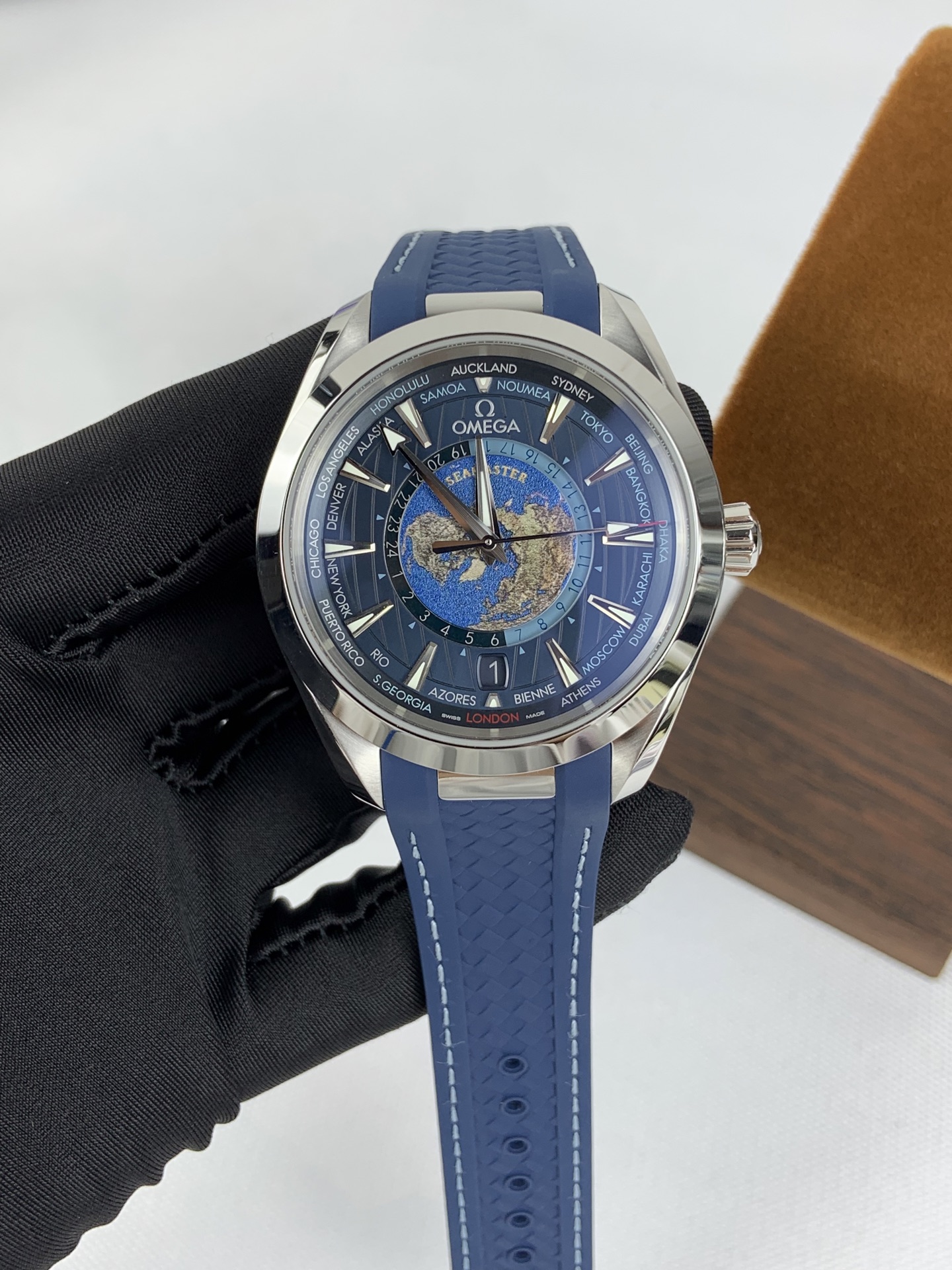 NO:821727,VS Seamaster/World Time/Tape Model,19860909VS 海马/世界时 /胶带款,,Watch