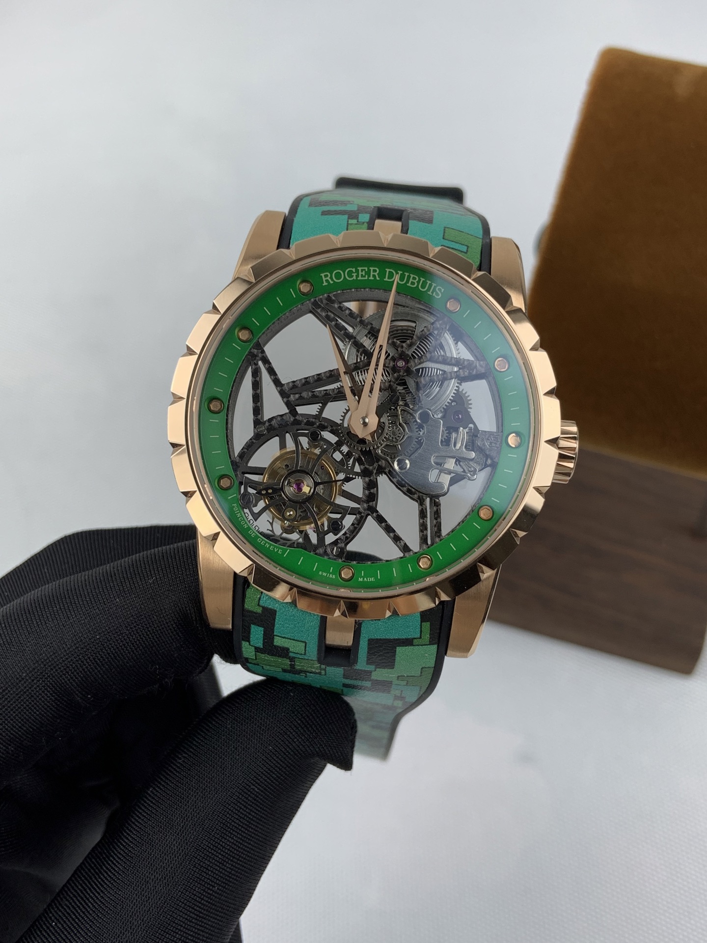 NO:821247,NEW/Bbr Roger Dubuis King Series/Latest v4 version/Skeleton Tourbillon,19860909NEW/Bbr 罗杰杜彼王者系列/最新v4版本/镂空陀飞轮,,Watch