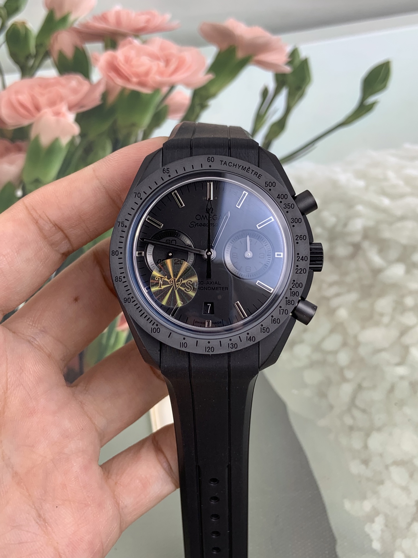 NO:821746,TVS's pioneering work, the OMEGA Speedmaster Dark Side of the Moon watch 311.92.44.51.01. 44.25 mm coaxial chronograph, self-developed self-made movement with 3 o'clock dials as [12 hours] and [60 minutes] cumulative chronograph dials, all functions and appearance are built according to the original [1-1]. Movement double T black balance wheel, automatic winding  Coaxial Master Chronometer chronograph movement, the rhodium-plated surface of the movement is decorated with special Arabic-style Geneva ripples, frosted ceramic bezel, matte dark gray ceramic dial, matte black case, black strap, mirror double pot cover glass, wear-resistant, functional date display, chronograph, omega19860909TVS先锋之作,欧米茄 OMEGA 超霸系列月之暗面腕表311.92.44.51.01. 44.25毫米同轴计时表,自主研发自制机芯3点盘为【12小时】和【60分钟】累积计时盘,所有功能及外观均按照原版【1-1】打造. 机芯双T黑摆轮,自动上链 同轴至臻天文台计时机芯,机芯镀铑表面饰有特别的阿拉伯风格日内瓦波纹 圈口磨砂陶瓷口 表盘哑光深灰陶瓷表盘 表壳磨砂黑色 表带黑胶带 镜面双锅盖玻璃镜面 耐磨损 功能日期显示 计时,,omega,Watch