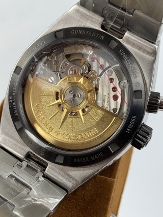 Vacheron Constantin Overseas Dual Time 7900V detail 5