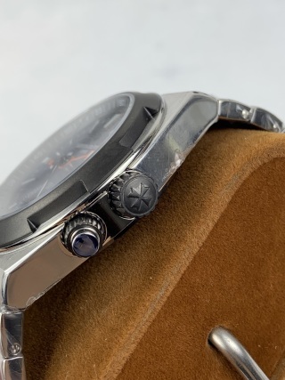 Vacheron Constantin Overseas Dual Time 7900V detail 6