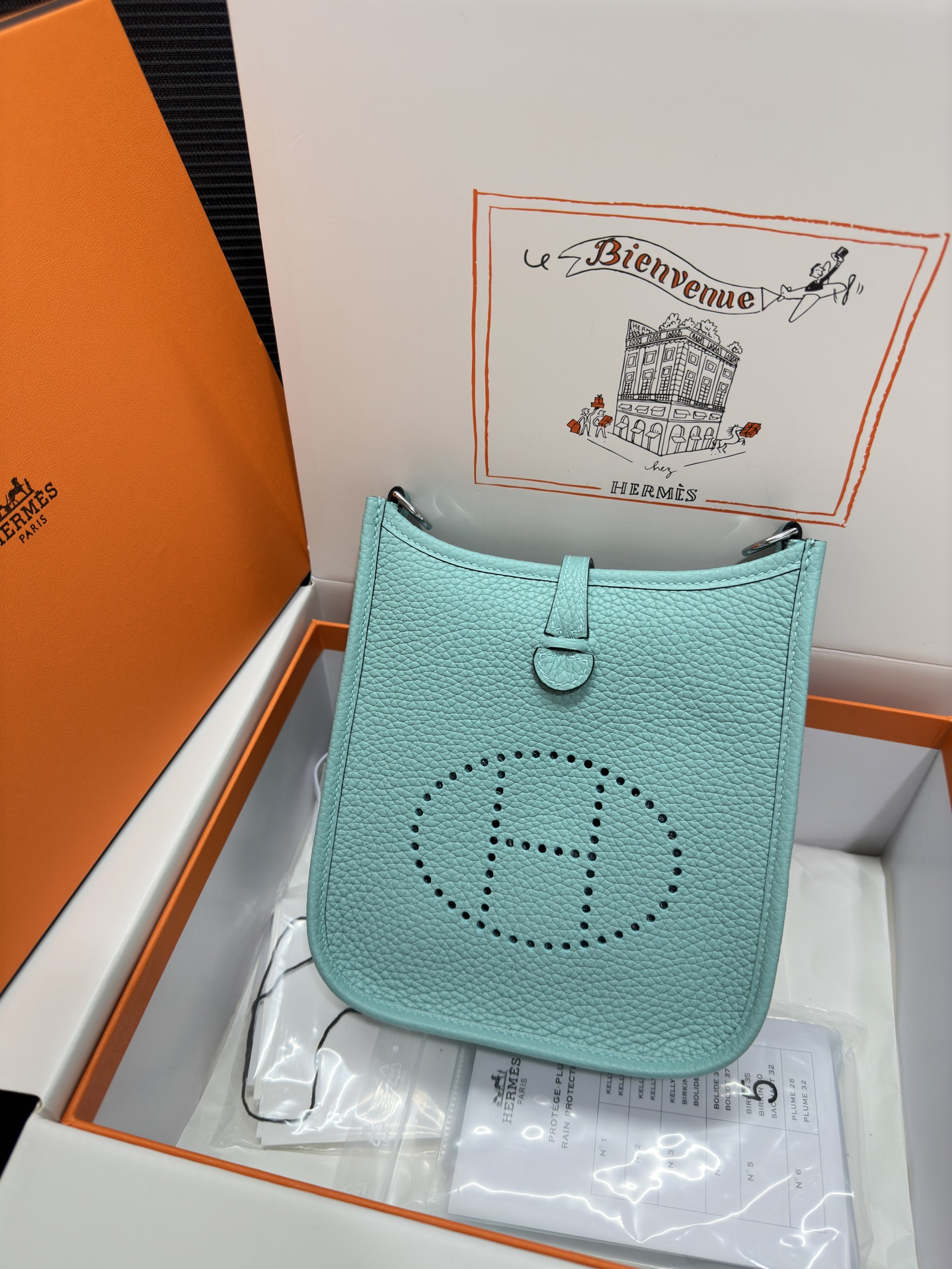 NO:811544,Mini Evelyne 17cm, original imported TC leather [macaron blue] gold and silver buckle, unisex model, counter synchronization, handmade wax thread sewing, pure steel hardware, in stock, Hermes, Hermes,19860909Mini Evelyne 迷你伊芙琳 17cm 原厂进口TC皮【马卡龙蓝】金银扣 男女通用款 专柜同步 手工蜡线缝制 纯钢五金 现货,爱马仕,hermes,Hermes,,Bag