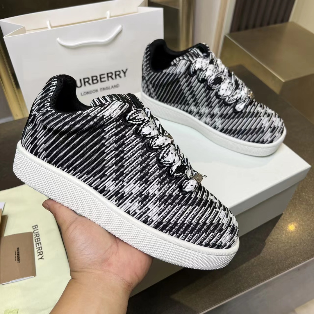 Burberry 2024 Ballistic Nylon Sneakers with Grid Pattern: Features and Sizes. - 图片 1