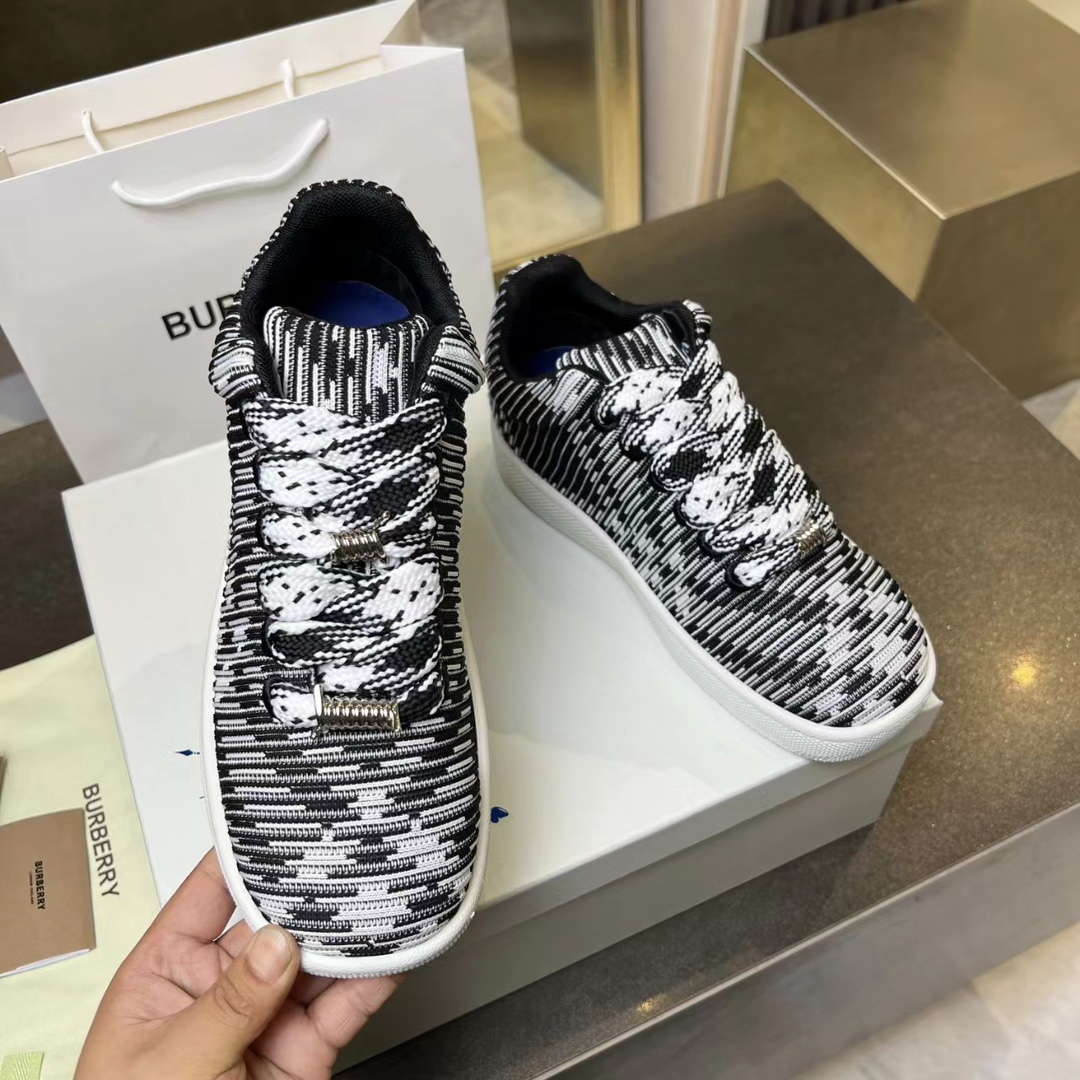 Burberry 2024 Ballistic Nylon Sneakers with Grid Pattern: Features and Sizes. - 图片 3