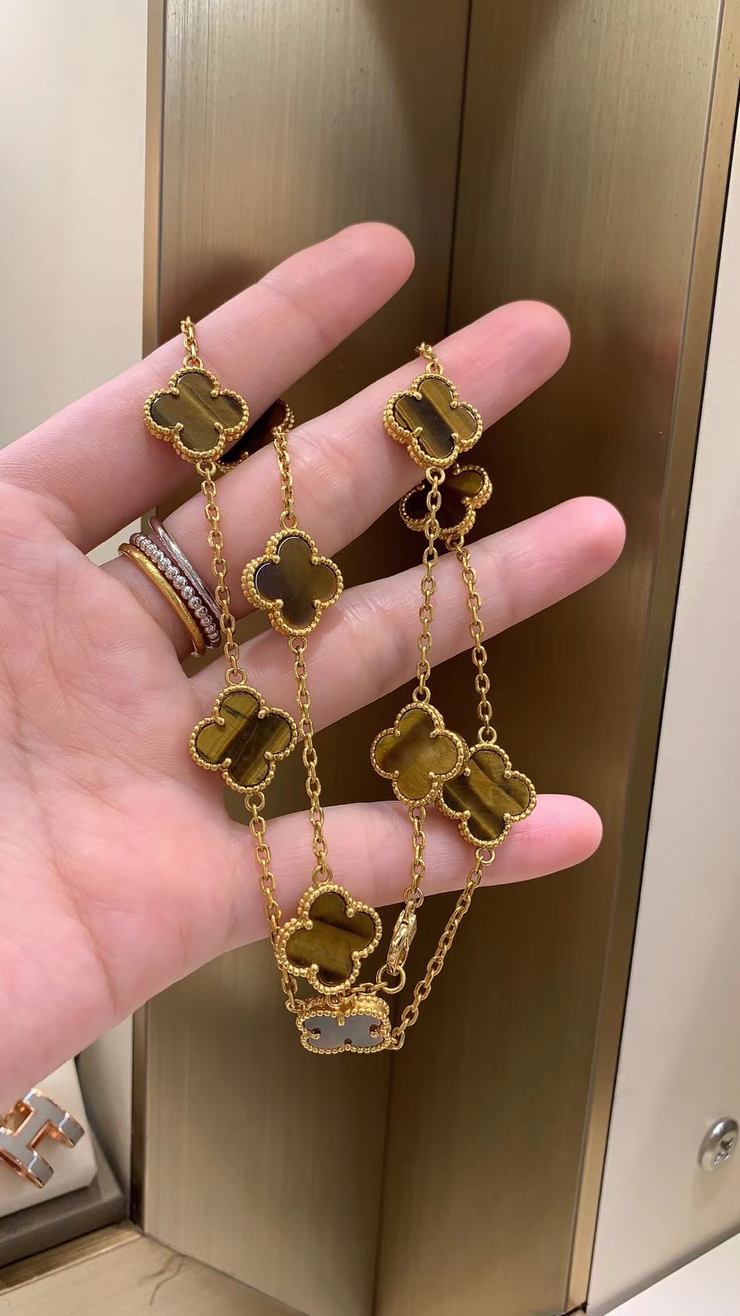 VCA Vintage Alhambra 10 motifs necklace 18k yellow gold, Tiger Eye