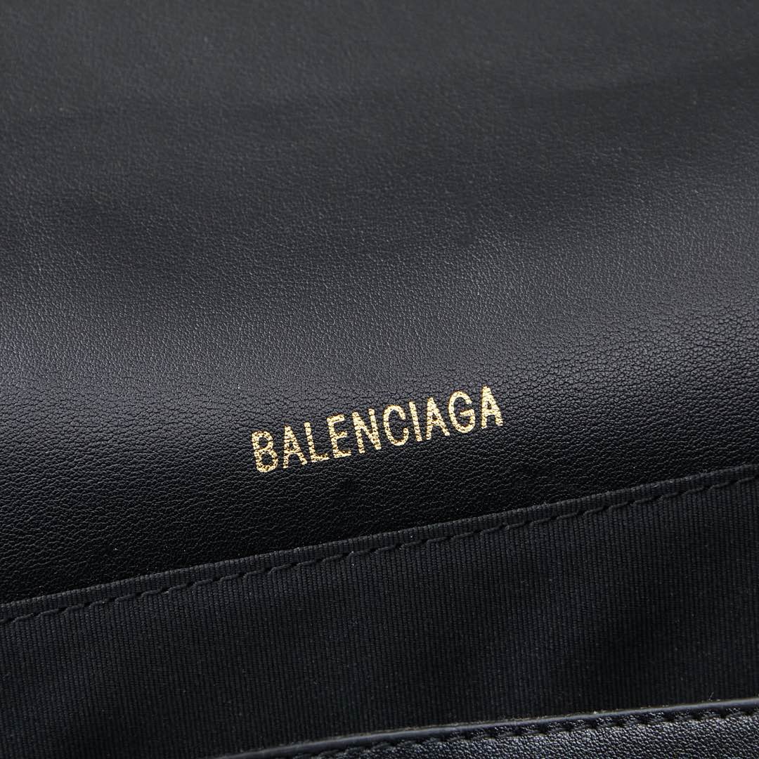 大号金扣。(配盒子)巴黎世家最新长手提沙漏包Balenciaga Hourglass Hourglass