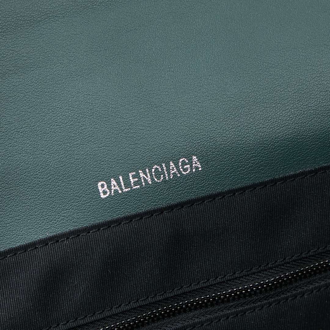 大号银扣。(配盒子)巴黎世家最新长手提沙漏包Balenciaga Hourglass Hourglass