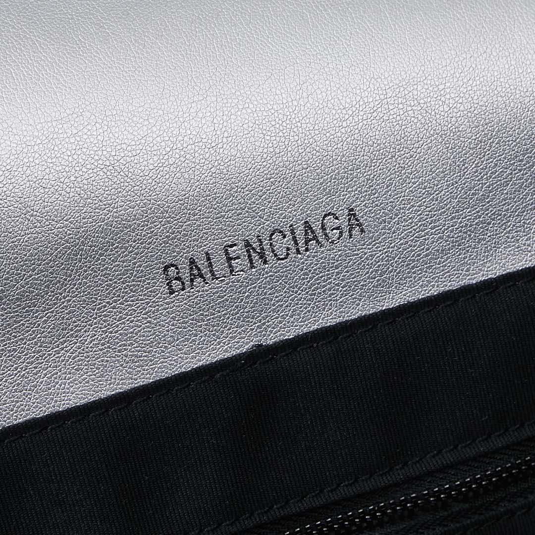 大号银扣。(配盒子)巴黎世家最新长手提沙漏包Balenciaga Hourglass Hourglass