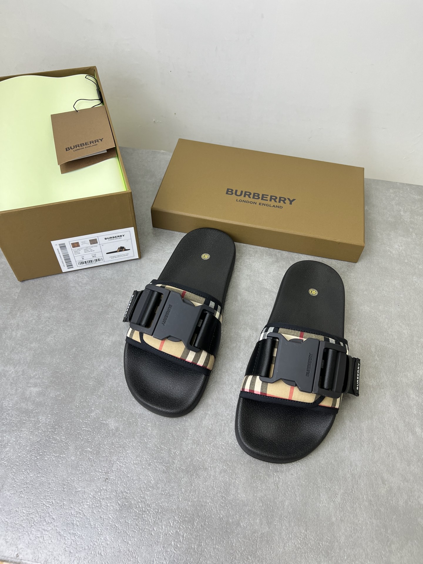 버버리 신발 80144 Burberry Shoes