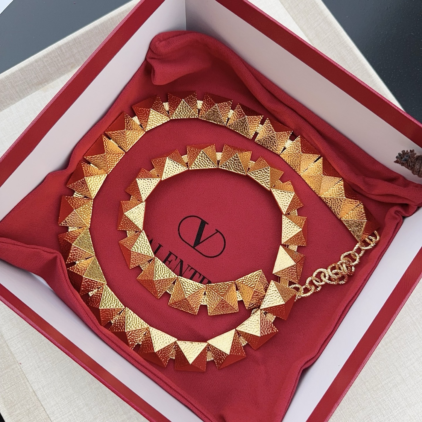 💥💥💥Valentino 华伦天奴 精工纯铜腰链，长度：均码