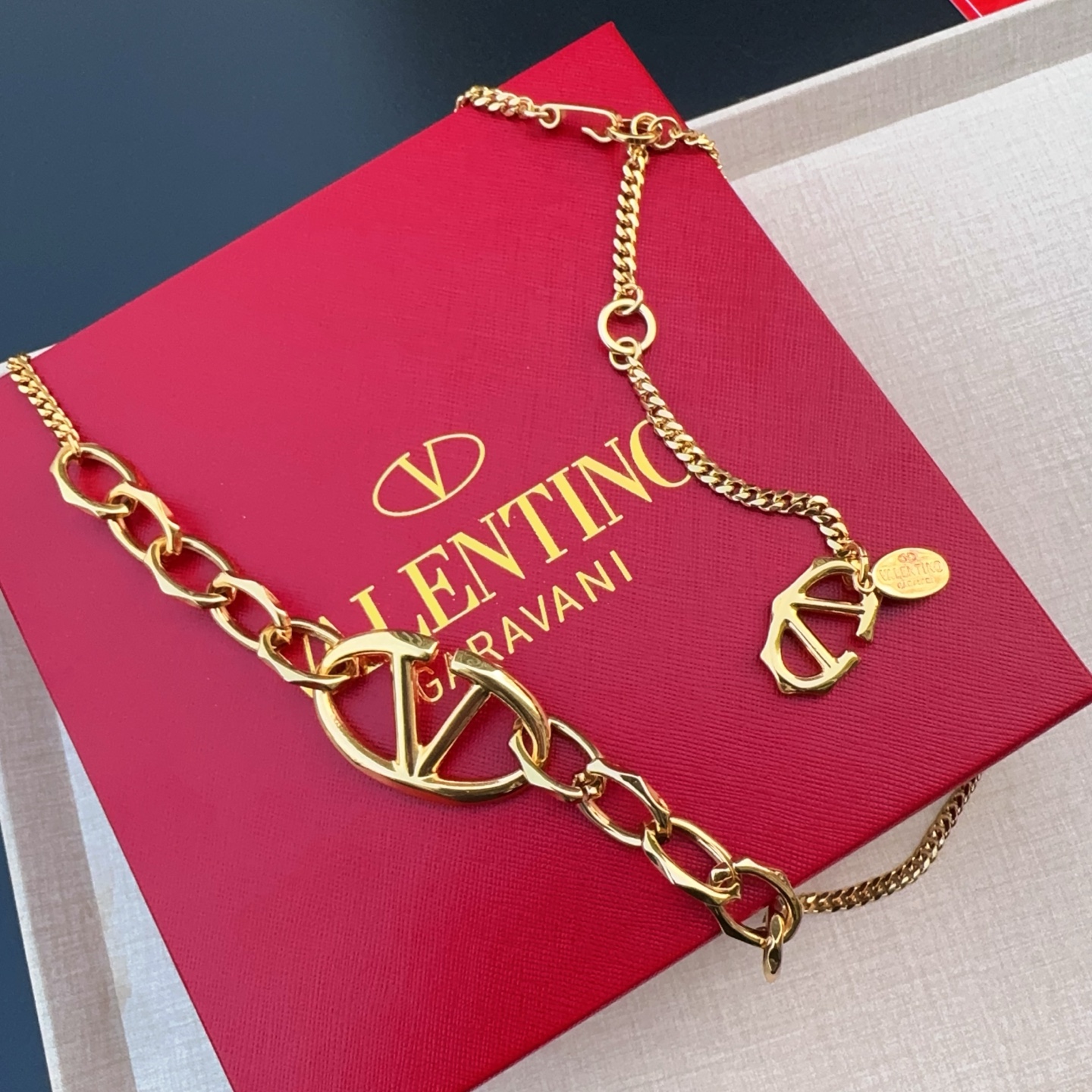 💥💥💥Valentino 华伦天奴 精工纯铜腰链，长度：均码