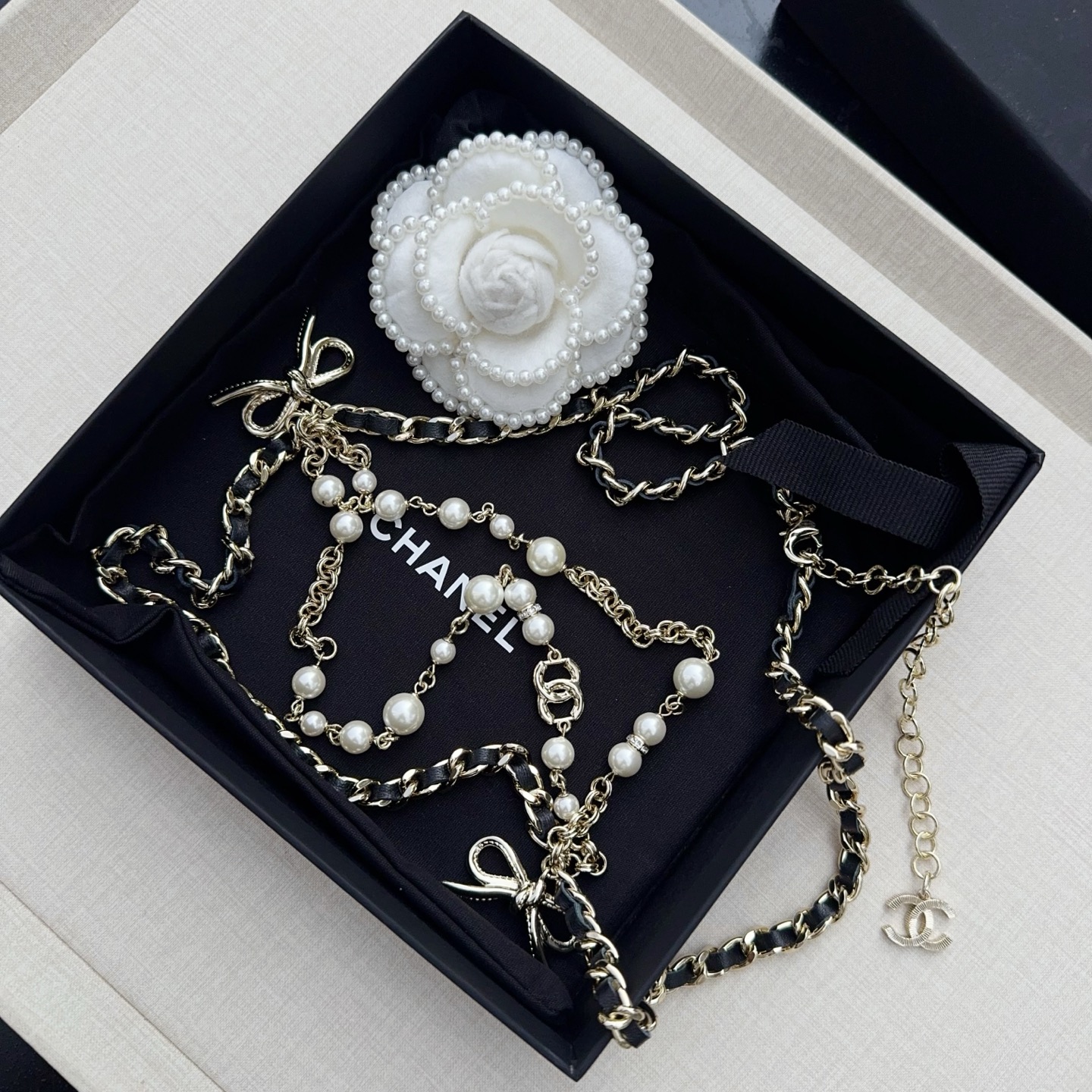 💥💥💥CHANEL 香奈儿 纯铜精工配珍珠腰链，长度：均码