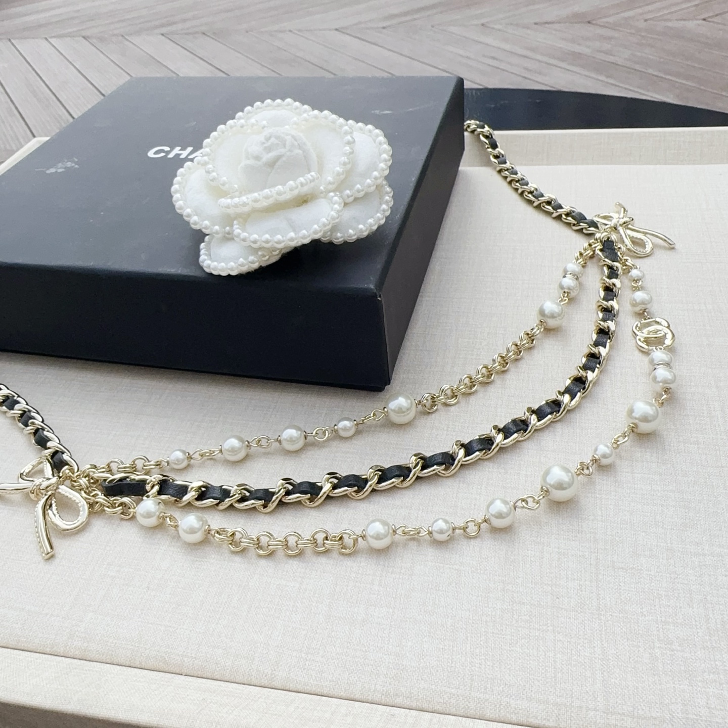 💥💥💥CHANEL 香奈儿 纯铜精工配珍珠腰链，长度：均码