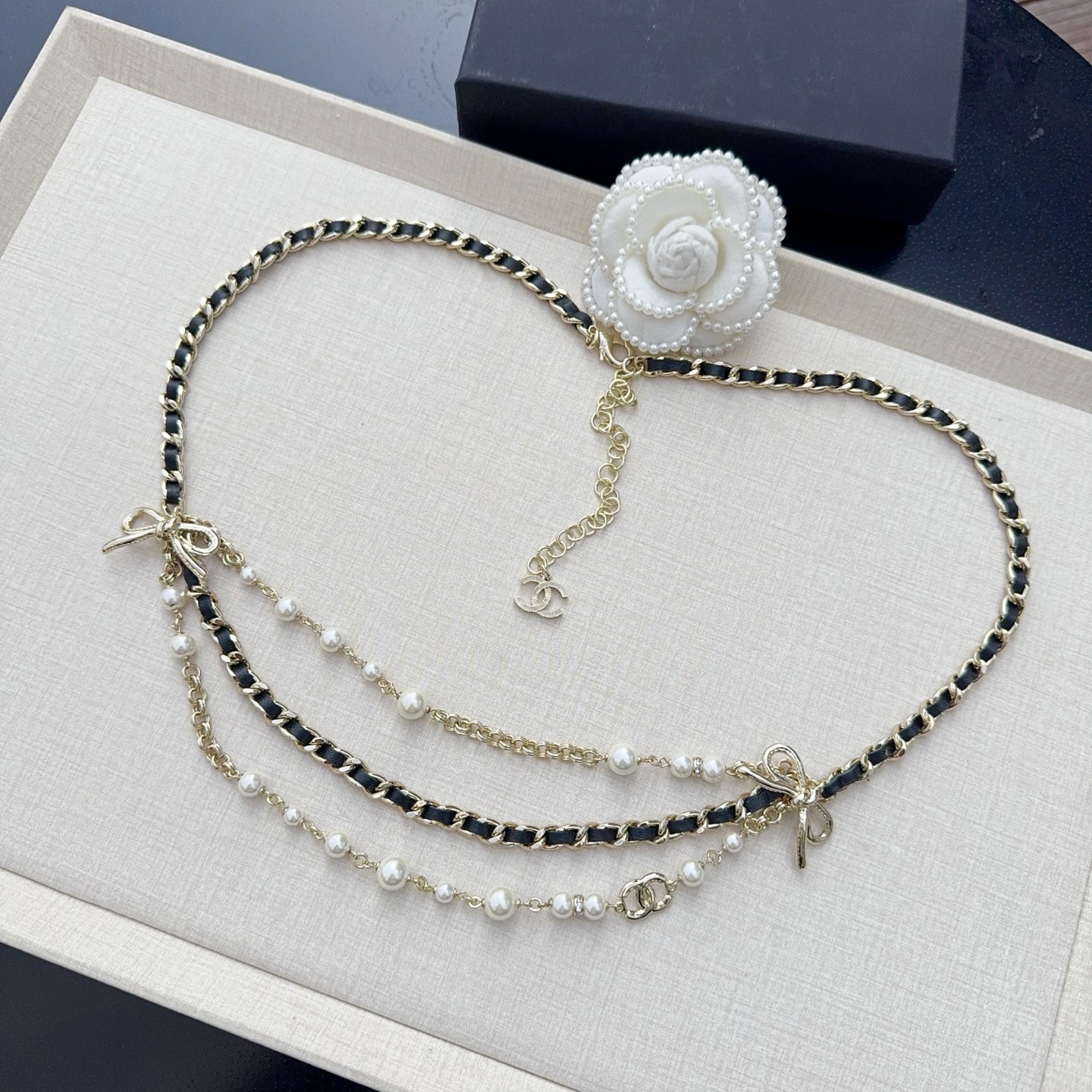 💥💥💥CHANEL 香奈儿 纯铜精工配珍珠腰链，长度：均码