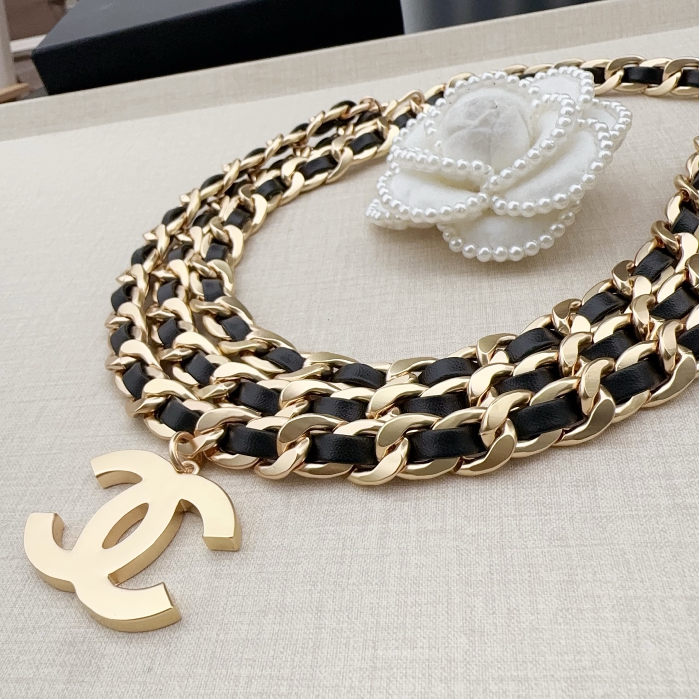 💥💥💥CHANEL 香奈儿、纯铜编织牛皮腰链、经典优雅、时尚百搭，长度：均码，