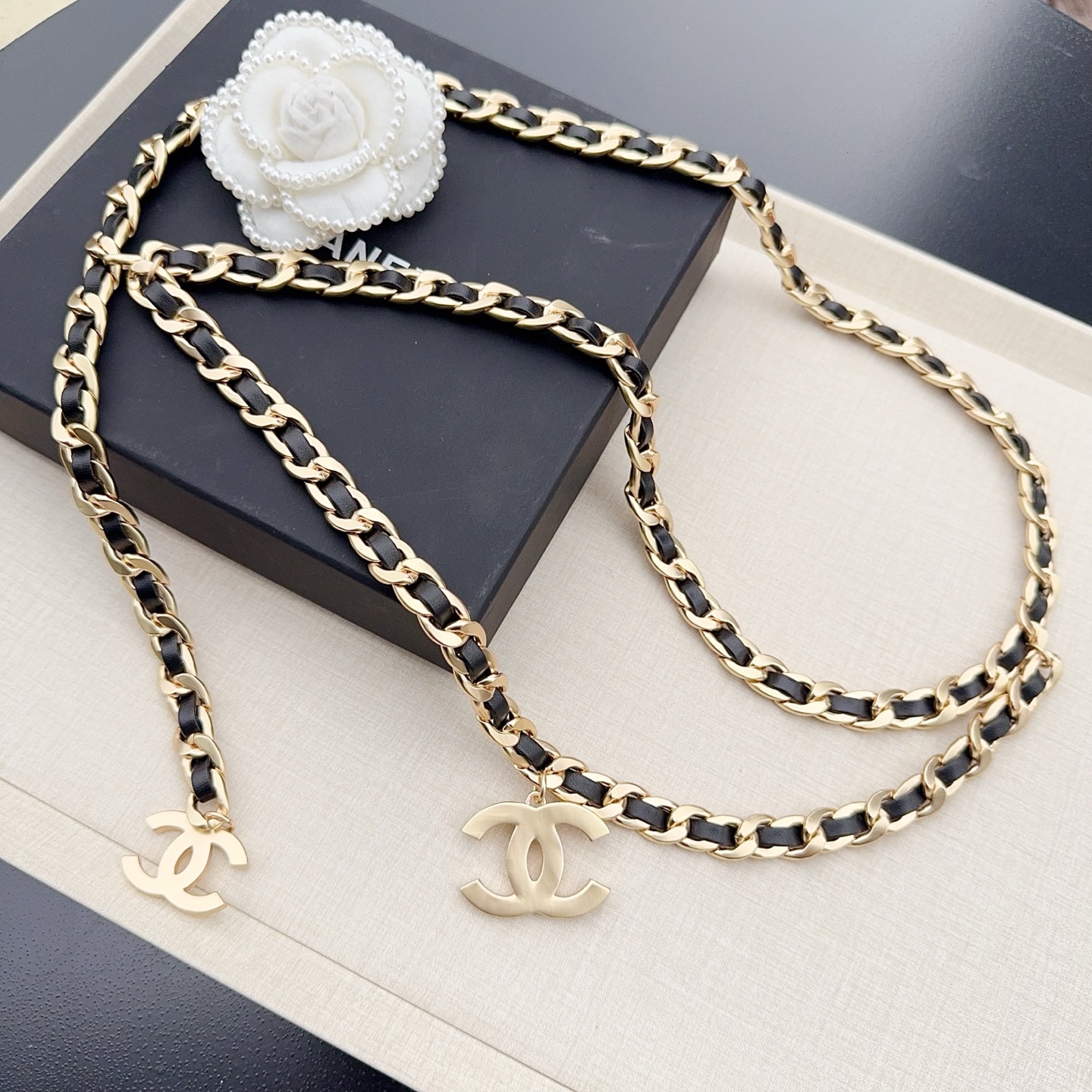 💥💥💥CHANEL 香奈儿、纯铜编织牛皮腰链、经典优雅、时尚百搭，长度：均码，