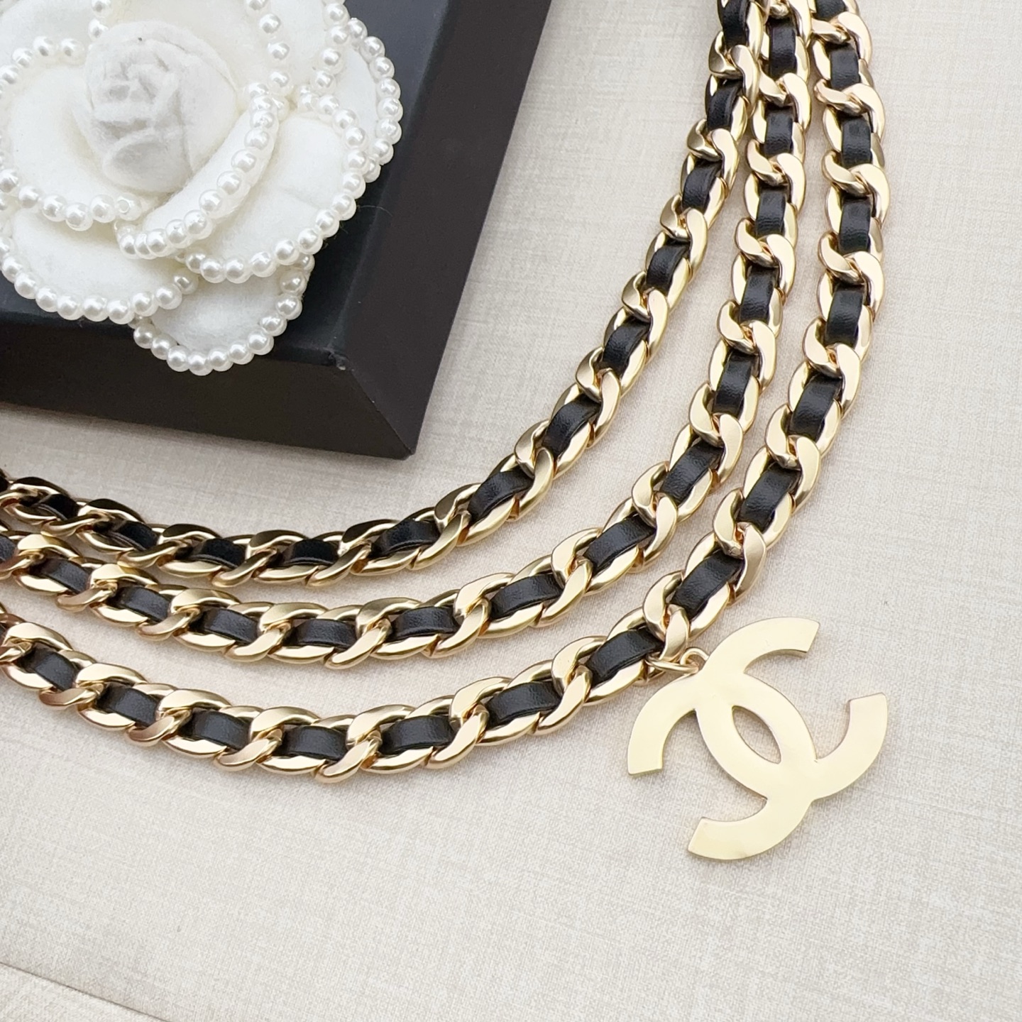 💥💥💥CHANEL 香奈儿、纯铜编织牛皮腰链、经典优雅、时尚百搭，长度：均码，