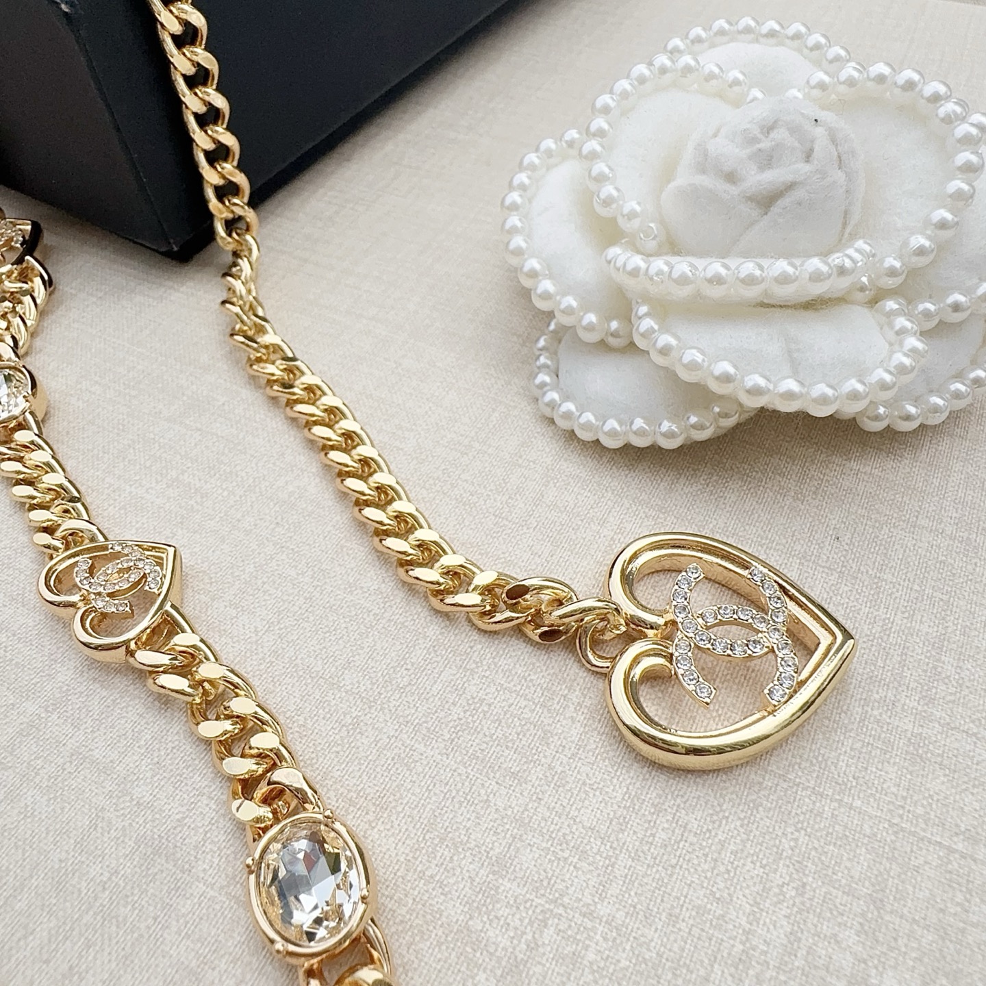 💥💥💥CHANEL 香奈儿 水晶配纯铜腰链、长度：均码，