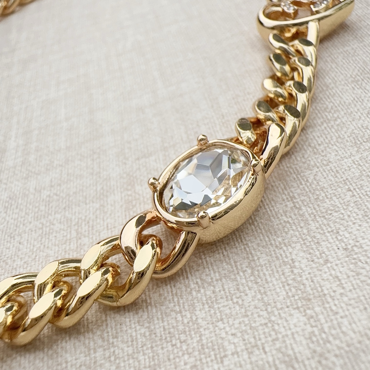 💥💥💥CHANEL 香奈儿 水晶配纯铜腰链、长度：均码，