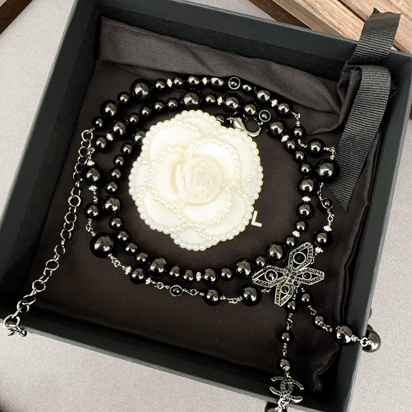 CHANEL 香奈儿 珍珠纯手工制作铜腰链 长度：均码，