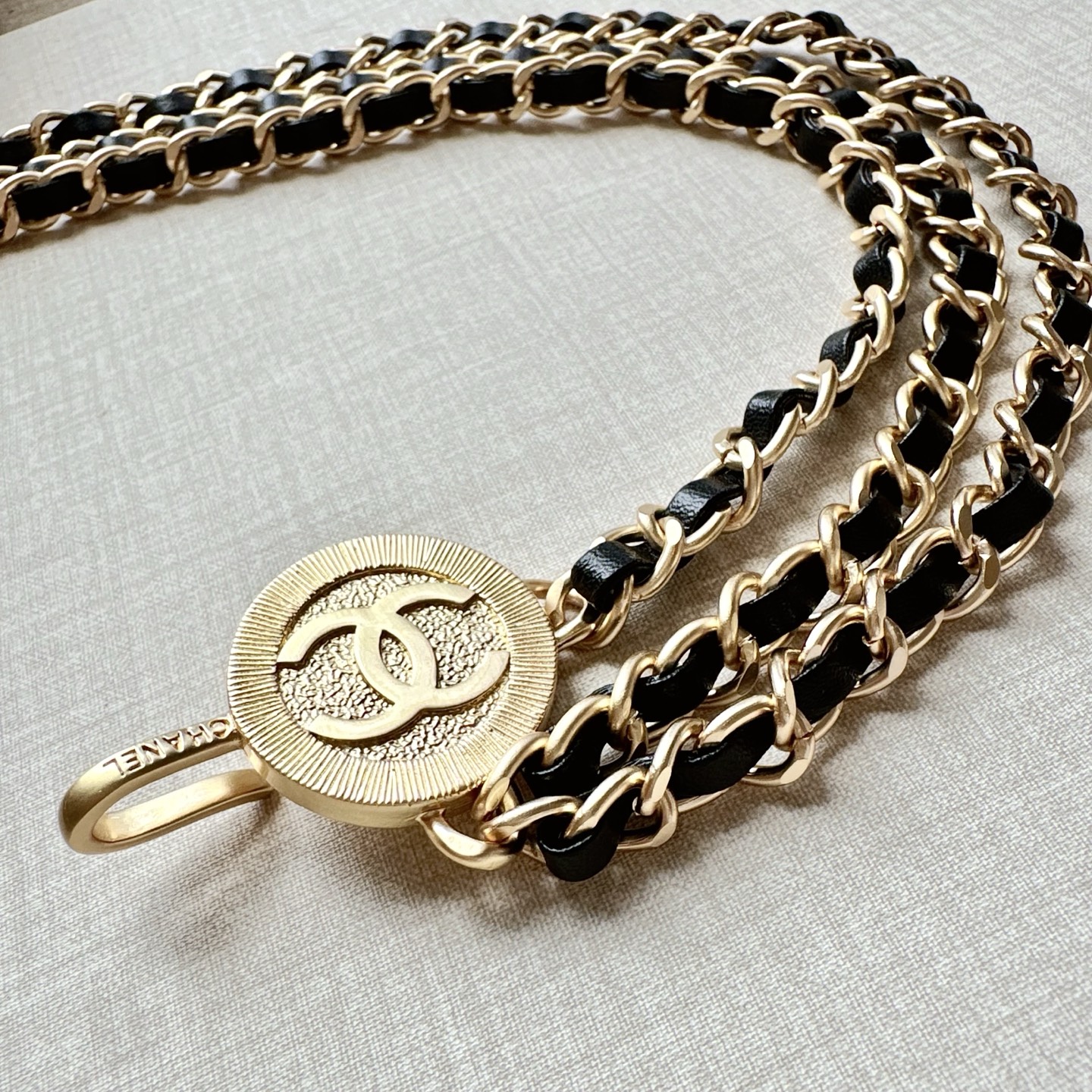 💥💥💥CHANEL 香奈儿、纯铜手工编织牛皮腰链、经典优雅、时尚百搭，长度：均码，