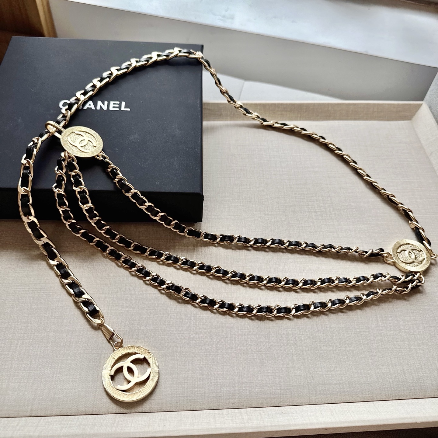 💥💥💥CHANEL 香奈儿、纯铜手工编织牛皮腰链、经典优雅、时尚百搭，长度：均码，