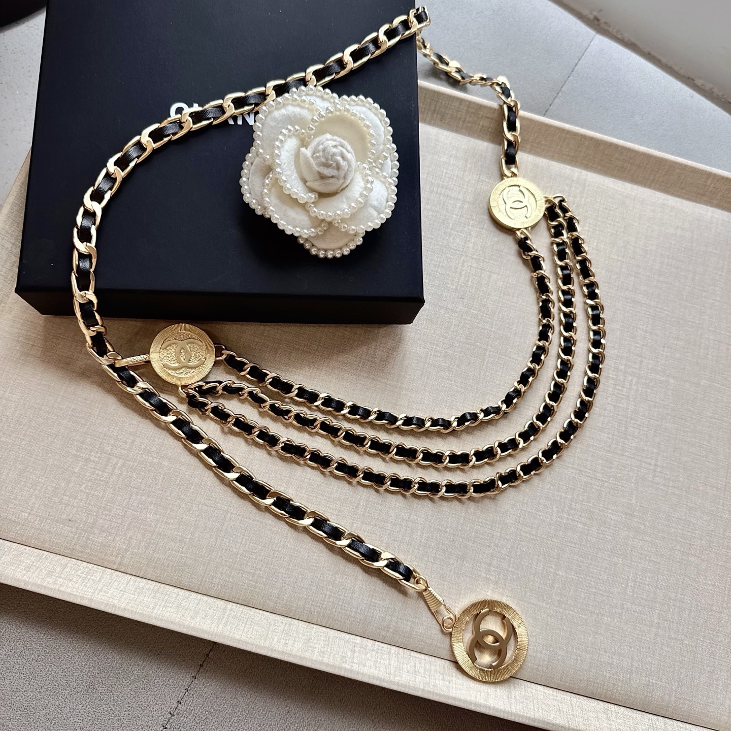 💥💥💥CHANEL 香奈儿、纯铜手工编织牛皮腰链、经典优雅、时尚百搭，长度：均码，