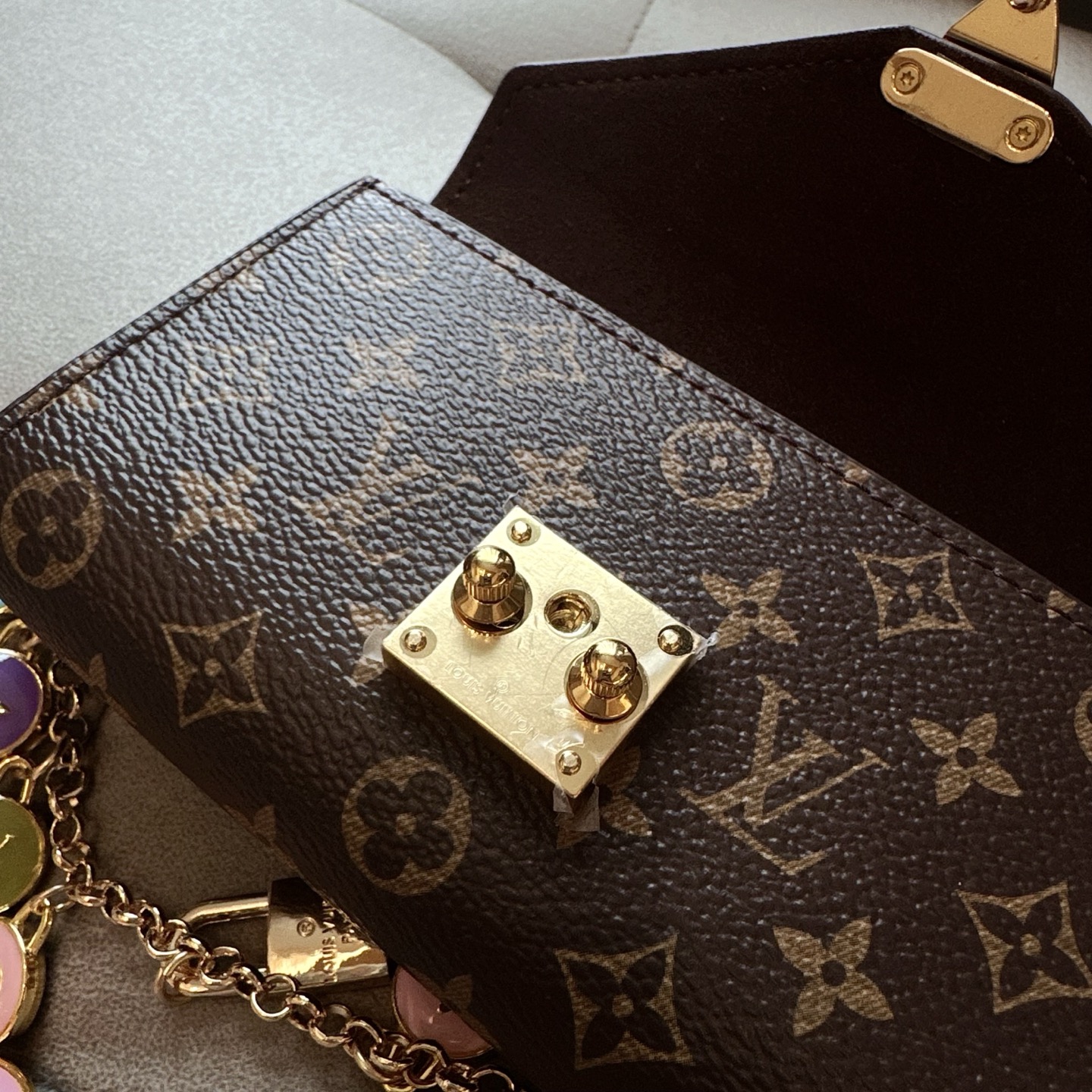 Louis Vuitton（路易威登）最新爆款⭐️⭐️⭐️腰链小腰包，专柜材质配磨砂底、配纯铜五金扣，时