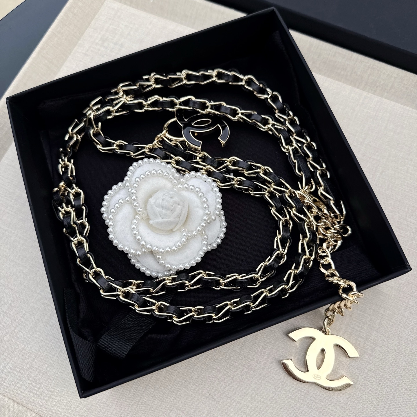 💥💥💥CHANEL 最新款香奈儿、纯铜手工编织牛皮腰链、经典优雅、时尚百搭，长度：均码，