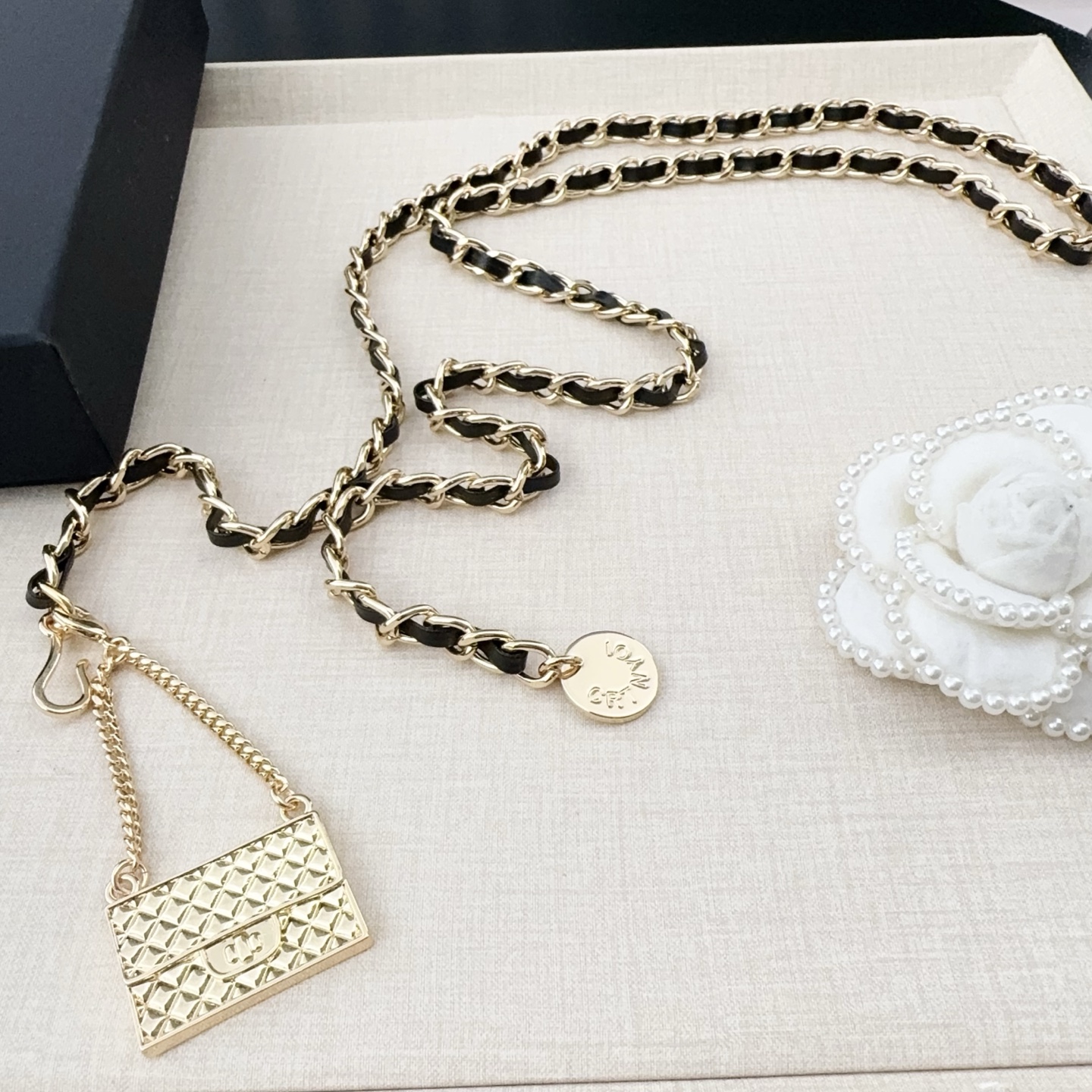💥💥💥CHANEL 香奈儿腰链、纯铜手工编织牛皮腰链、经典优雅、时尚百搭，长度：均码，