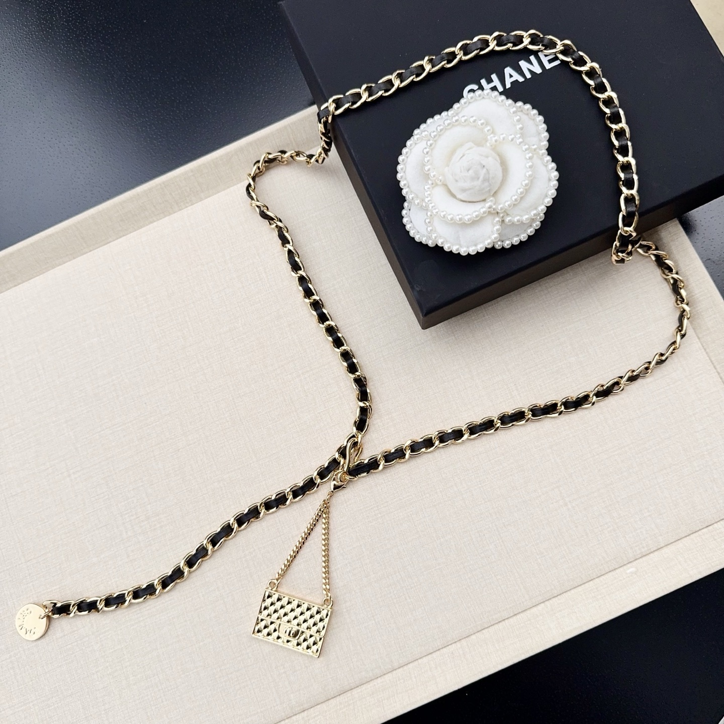 💥💥💥CHANEL 香奈儿腰链、纯铜手工编织牛皮腰链、经典优雅、时尚百搭，长度：均码，