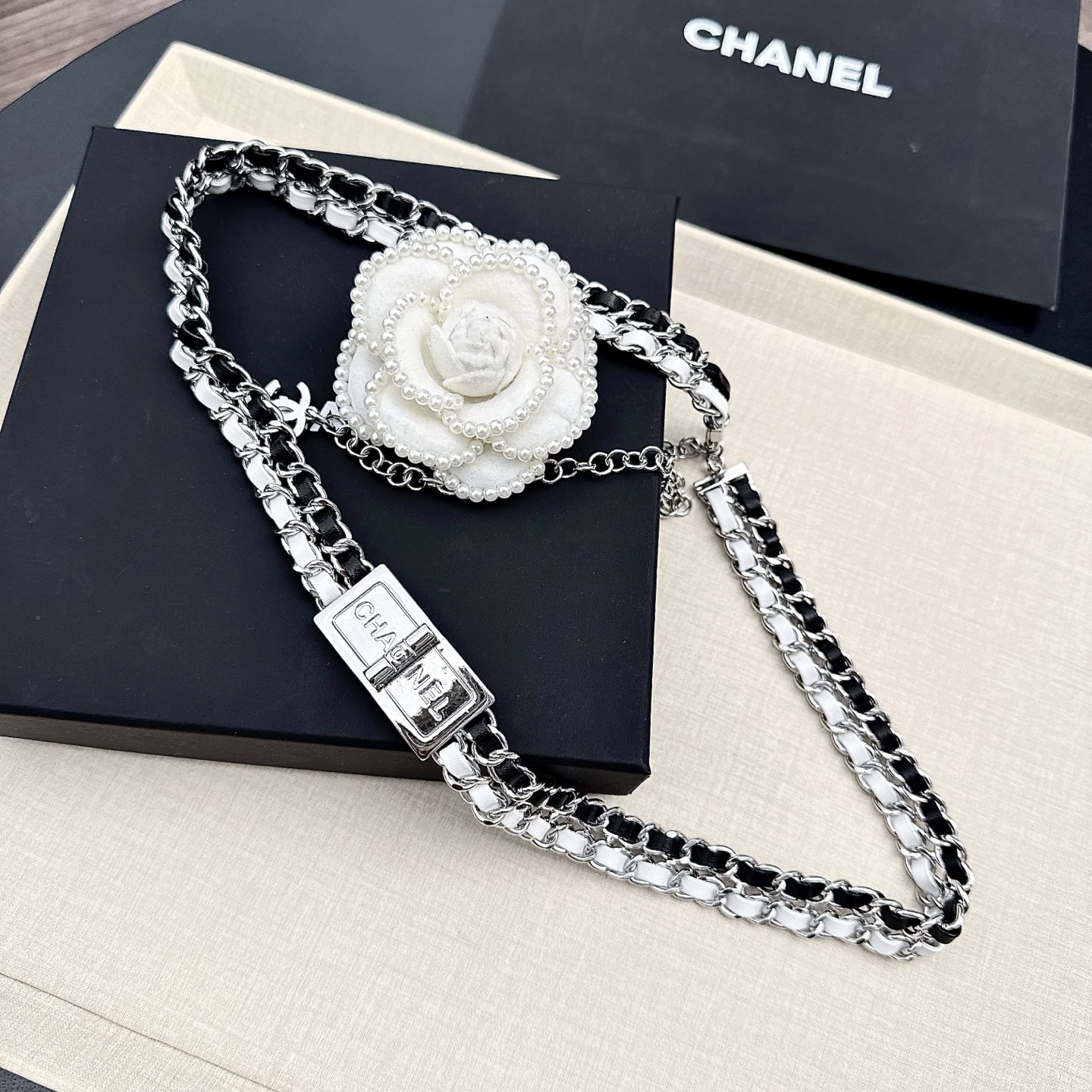 💥💥💥CHANEL 香奈儿腰链、纯铜手工编织牛皮双色腰链、经典优雅、时尚百搭，长度：均码：