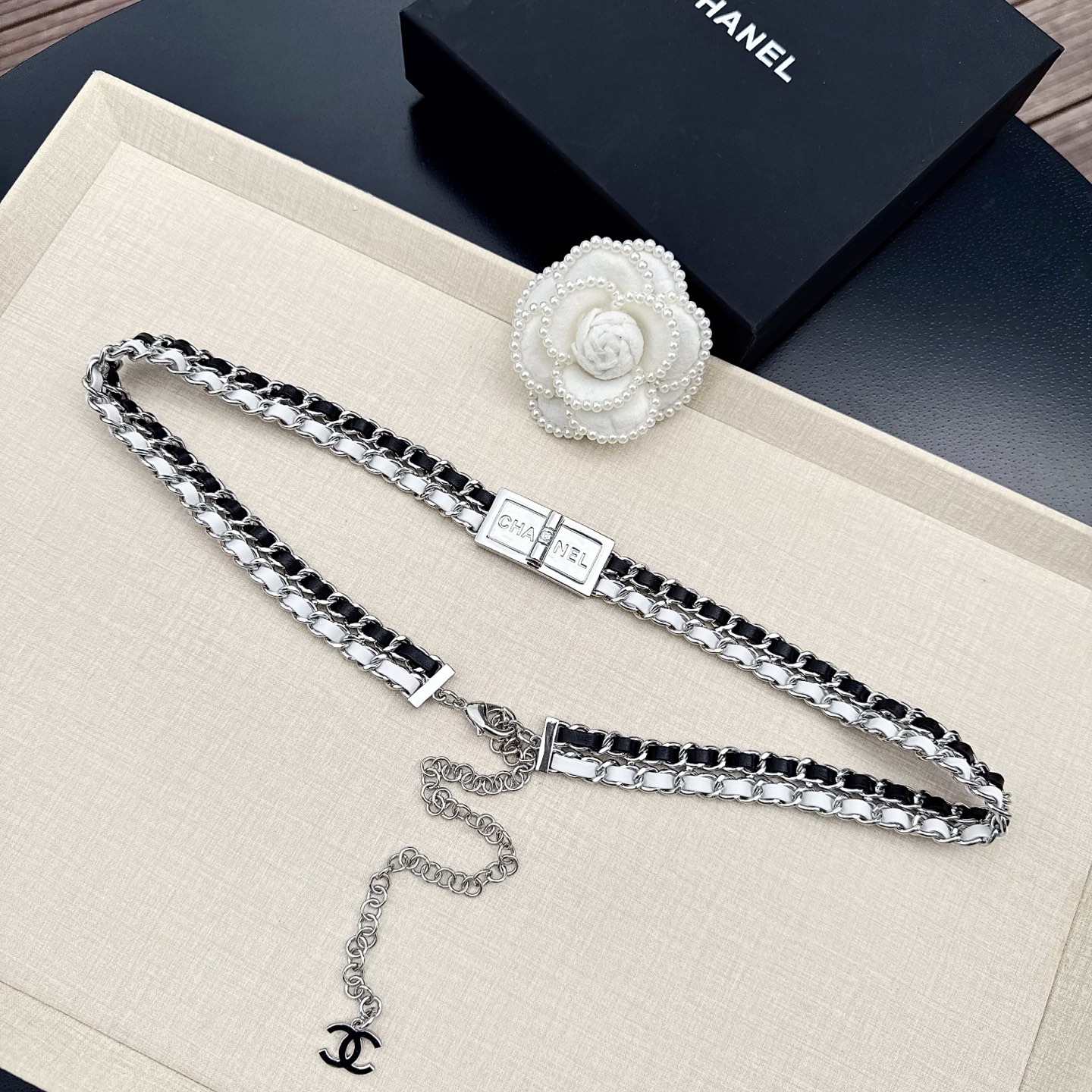 💥💥💥CHANEL 香奈儿腰链、纯铜手工编织牛皮双色腰链、经典优雅、时尚百搭，长度：均码：