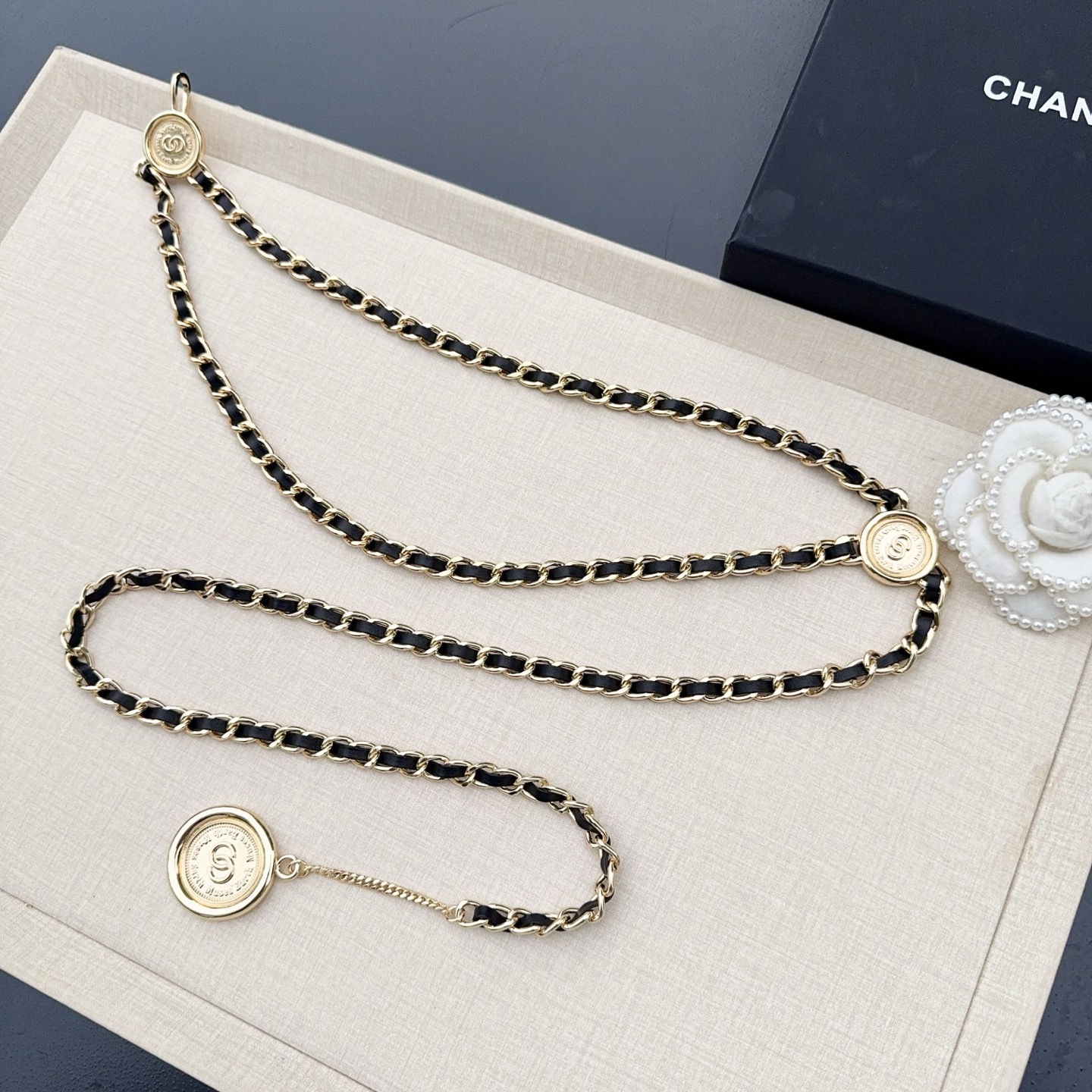 💥💥💥CHANEL 香奈儿、纯铜编织牛皮腰链、经典优雅、时尚百搭，长度：均码，
