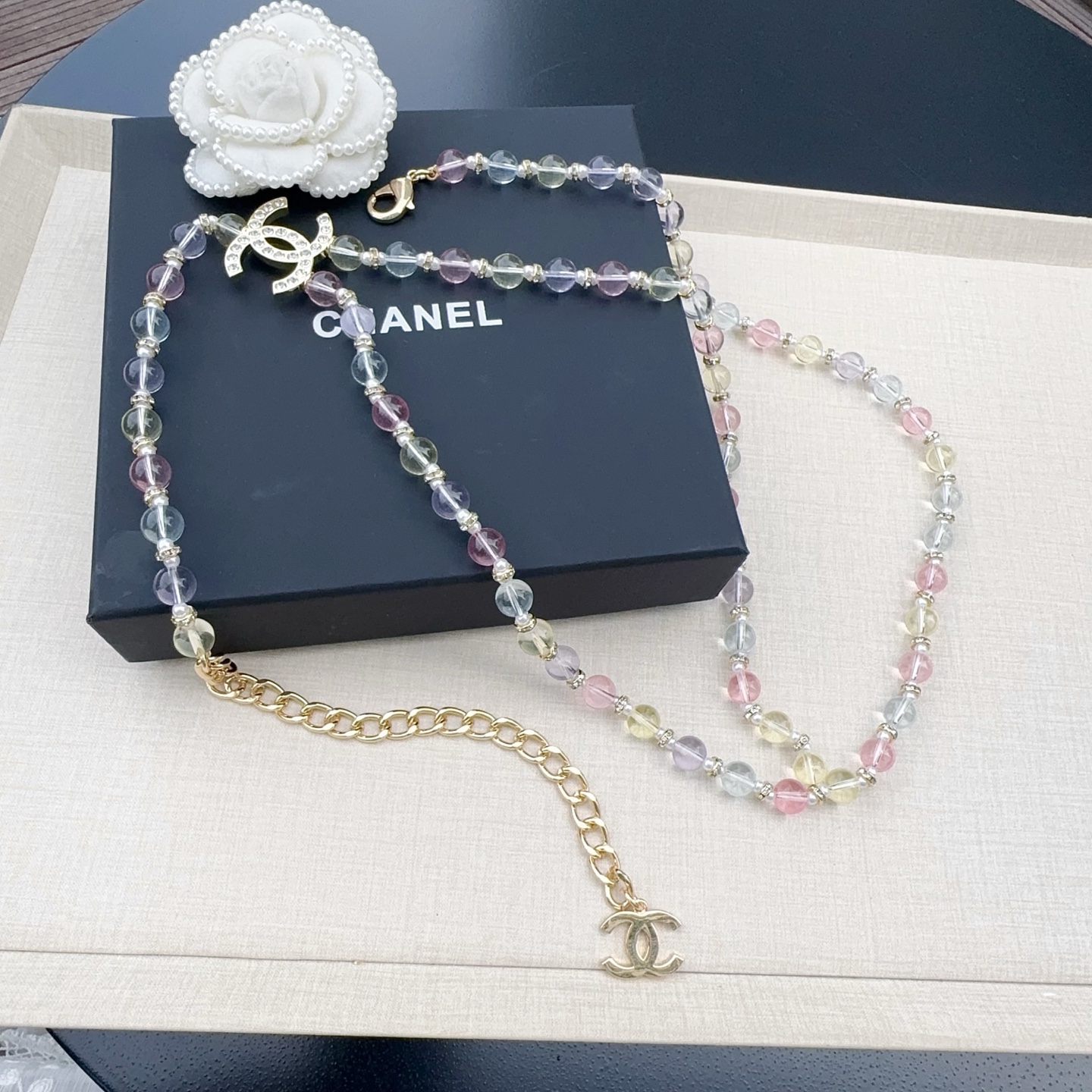 💥💥💥CHANEL 2026年春秋香奈儿、水晶珠子搭镶钻腰链、经典优雅、时尚百搭，长度：均码，