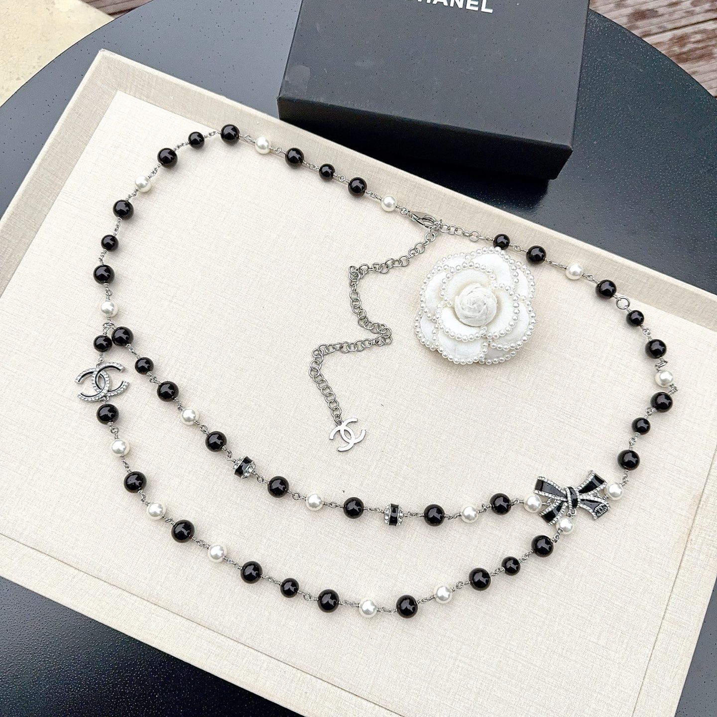 💥💥💥CHANEL 香奈儿、珍珠镶钻手工腰链、经典优雅、时尚百搭，长度：均码，