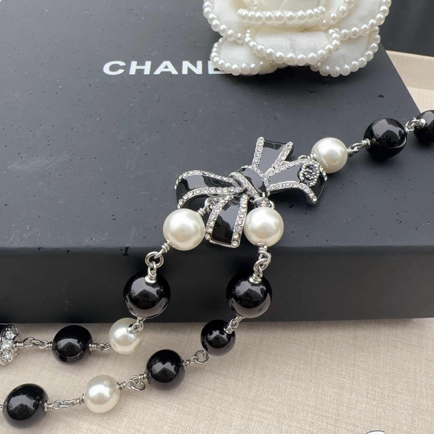 💥💥💥CHANEL 香奈儿、珍珠镶钻手工腰链、经典优雅、时尚百搭，长度：均码，