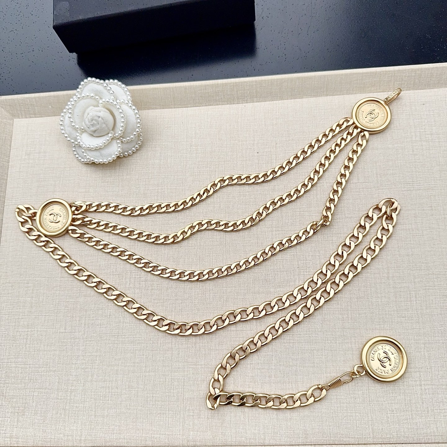 💥💥💥CHANEL 香奈儿、纯铜手工腰链、经典优雅、时尚百搭，长度：均码，