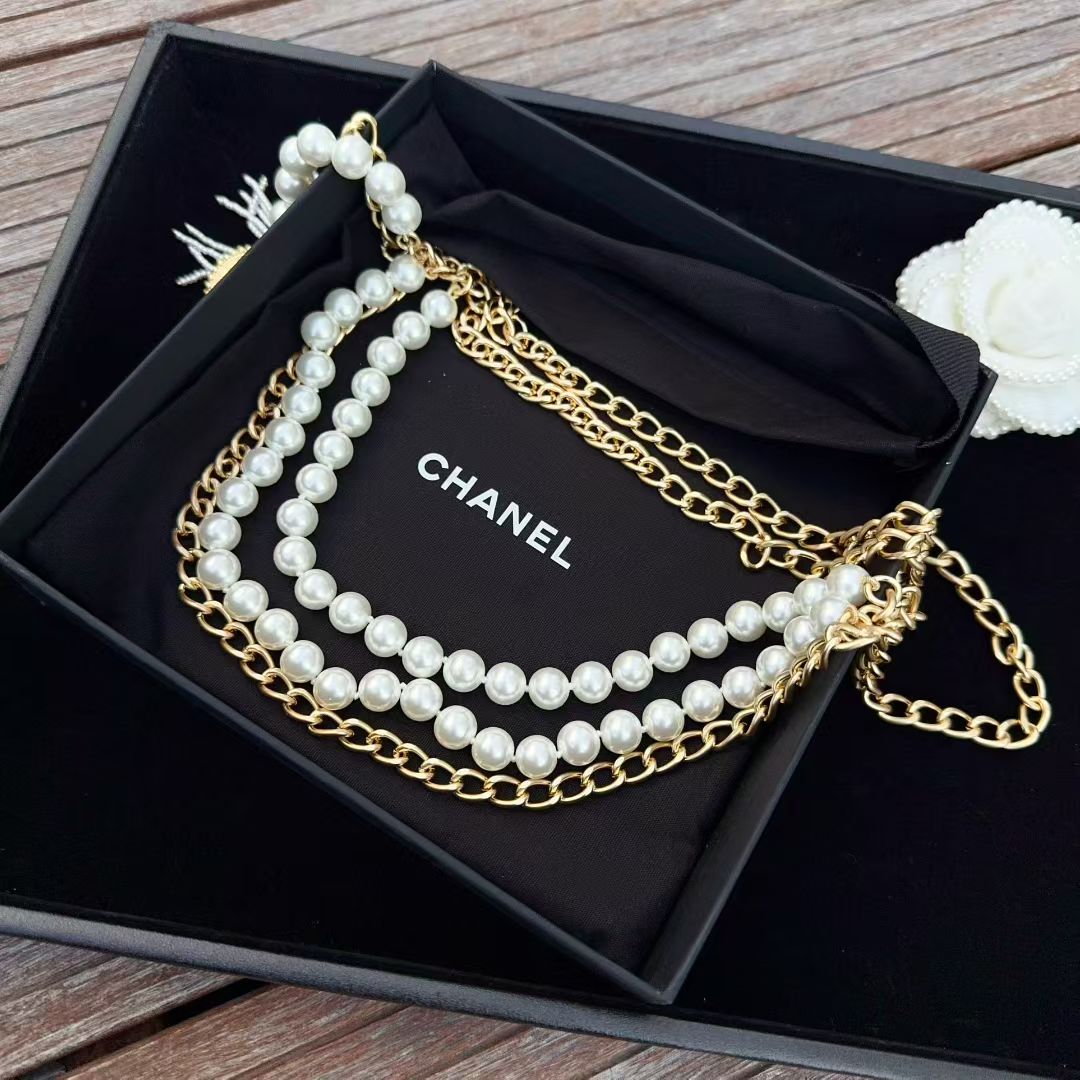💥💥💥CHANEL 香奈儿  珍珠配纯铜腰链、长度：均码，